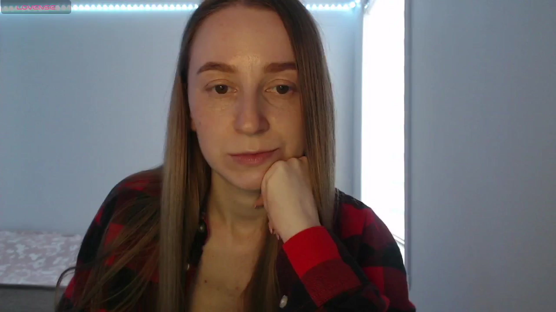 Gallery image thumbnail from PetitAnge_'s myfreecams stream on, 03/16/2026, 20:20 image 12 of 20