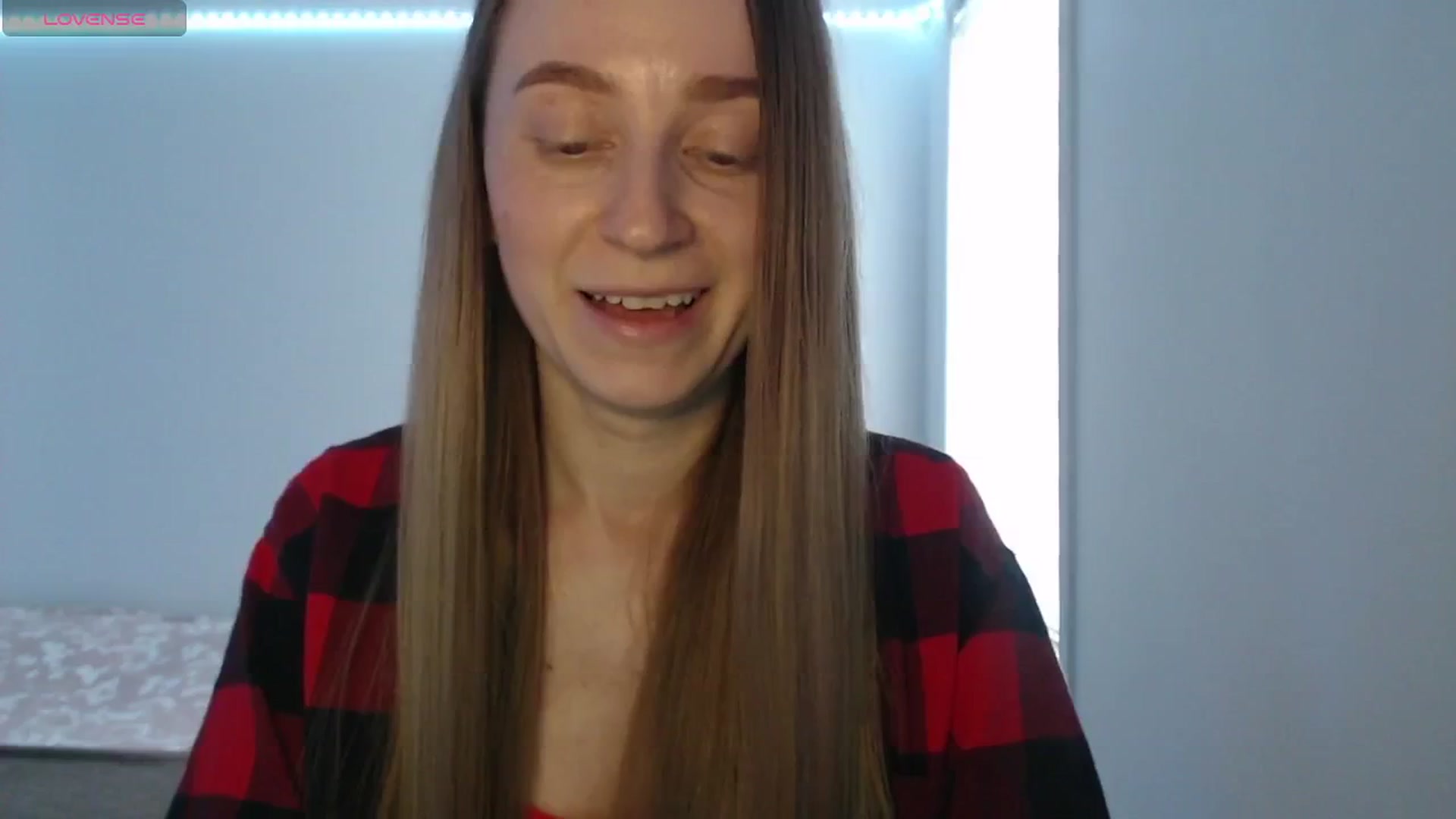 Gallery image thumbnail from PetitAnge_'s myfreecams stream on, 03/16/2026, 20:20 image 8 of 20