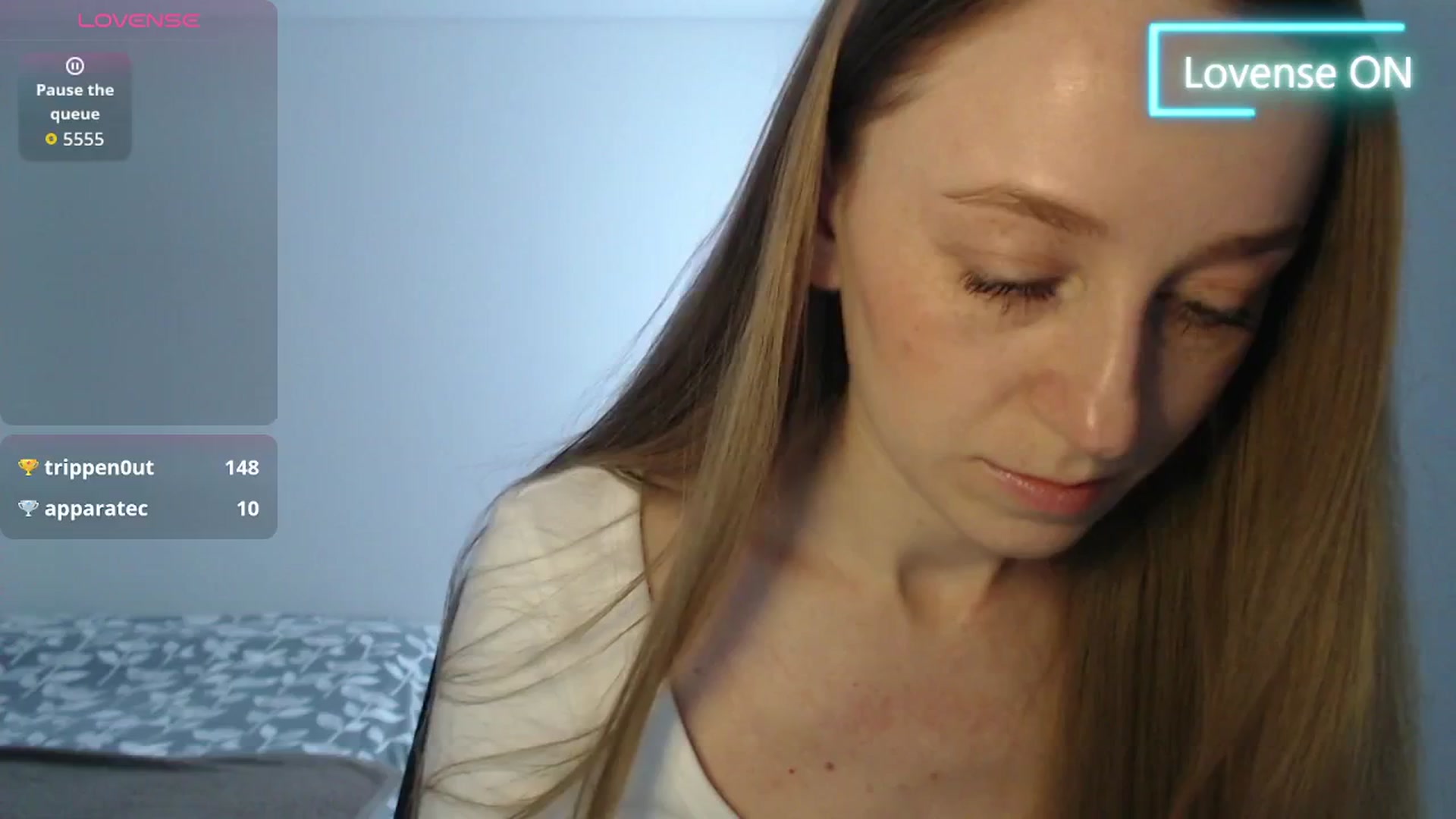 Gallery image thumbnail from PetitAnge_'s myfreecams stream on, 03/30/2026, 17:24 image 13 of 20