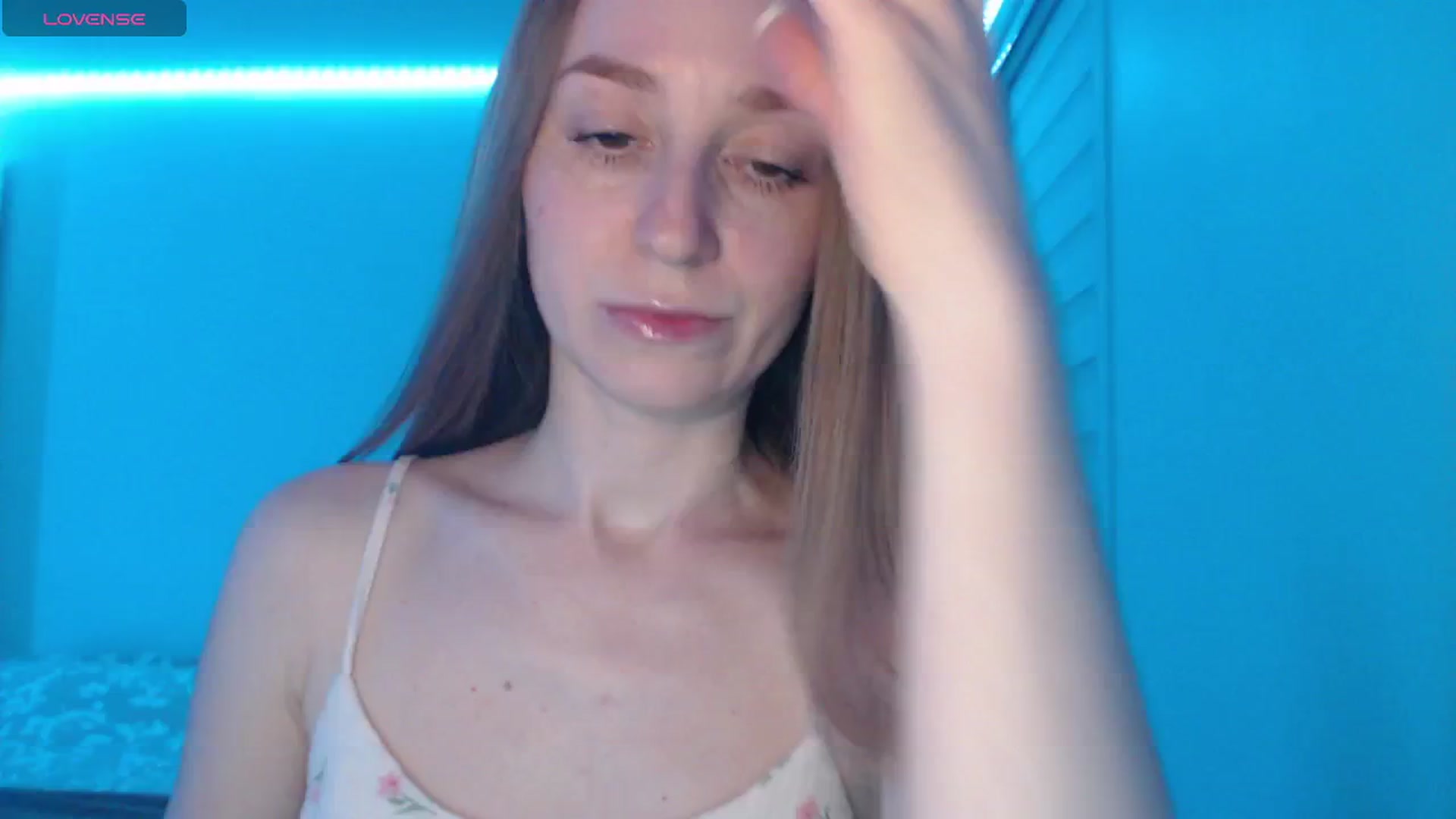Gallery image thumbnail from PetitAnge_'s myfreecams stream on, 04/14/2026, 24:06 image 2 of 20