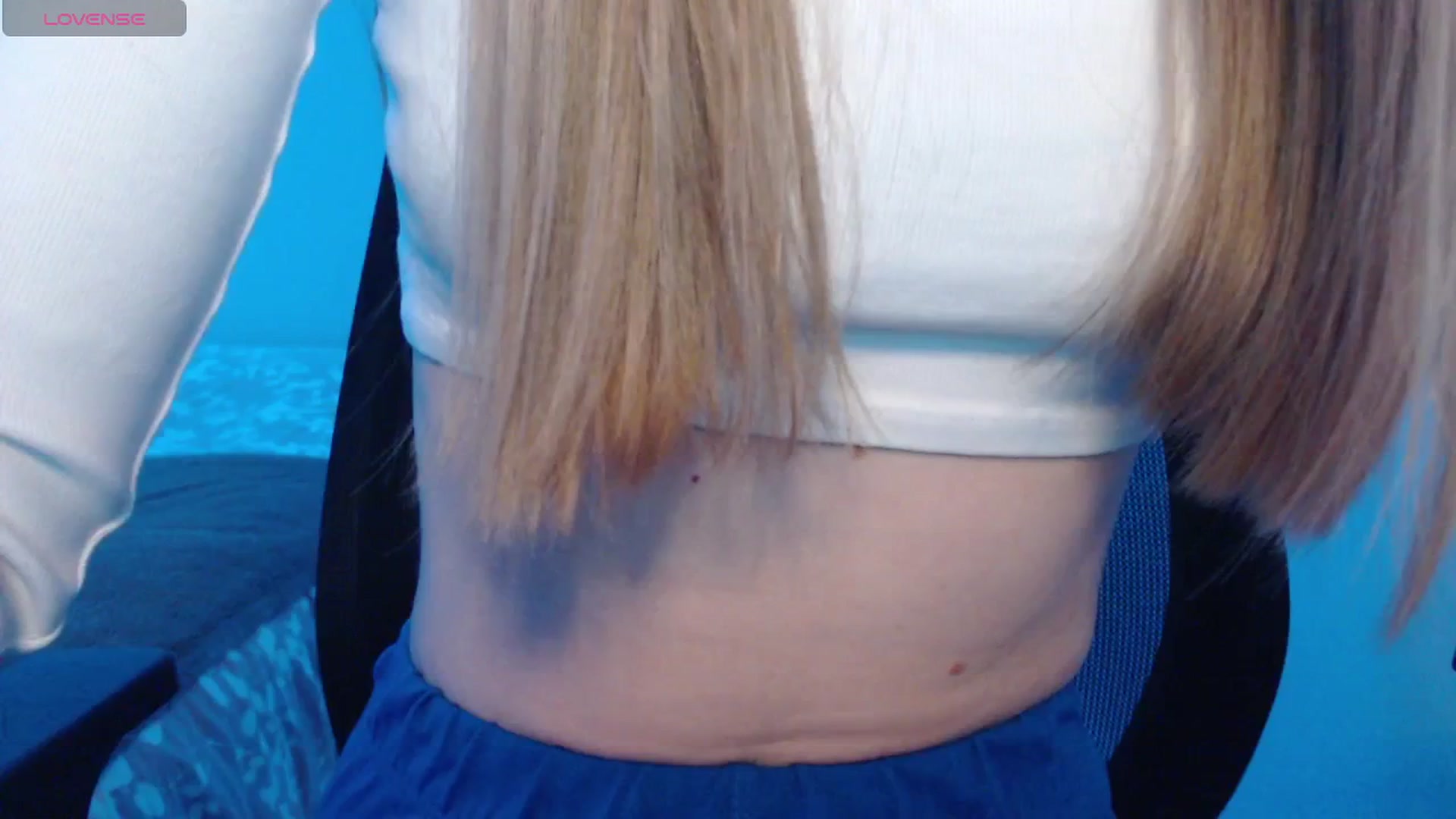 Gallery image thumbnail from PetitAnge_'s myfreecams stream on, 04/17/2026, 24:31 image 7 of 20