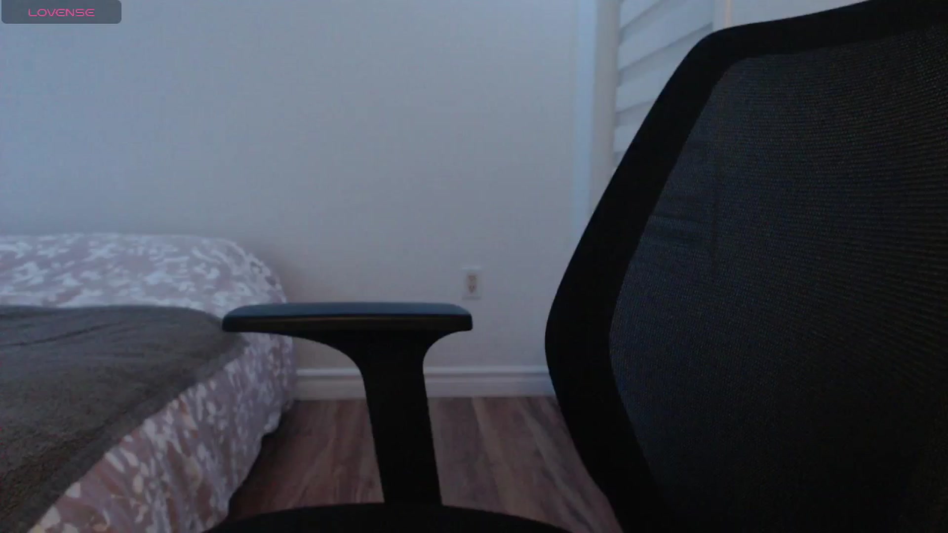 Gallery image thumbnail from PetitAnge_'s myfreecams stream on, 04/17/2026, 24:31 image 10 of 20