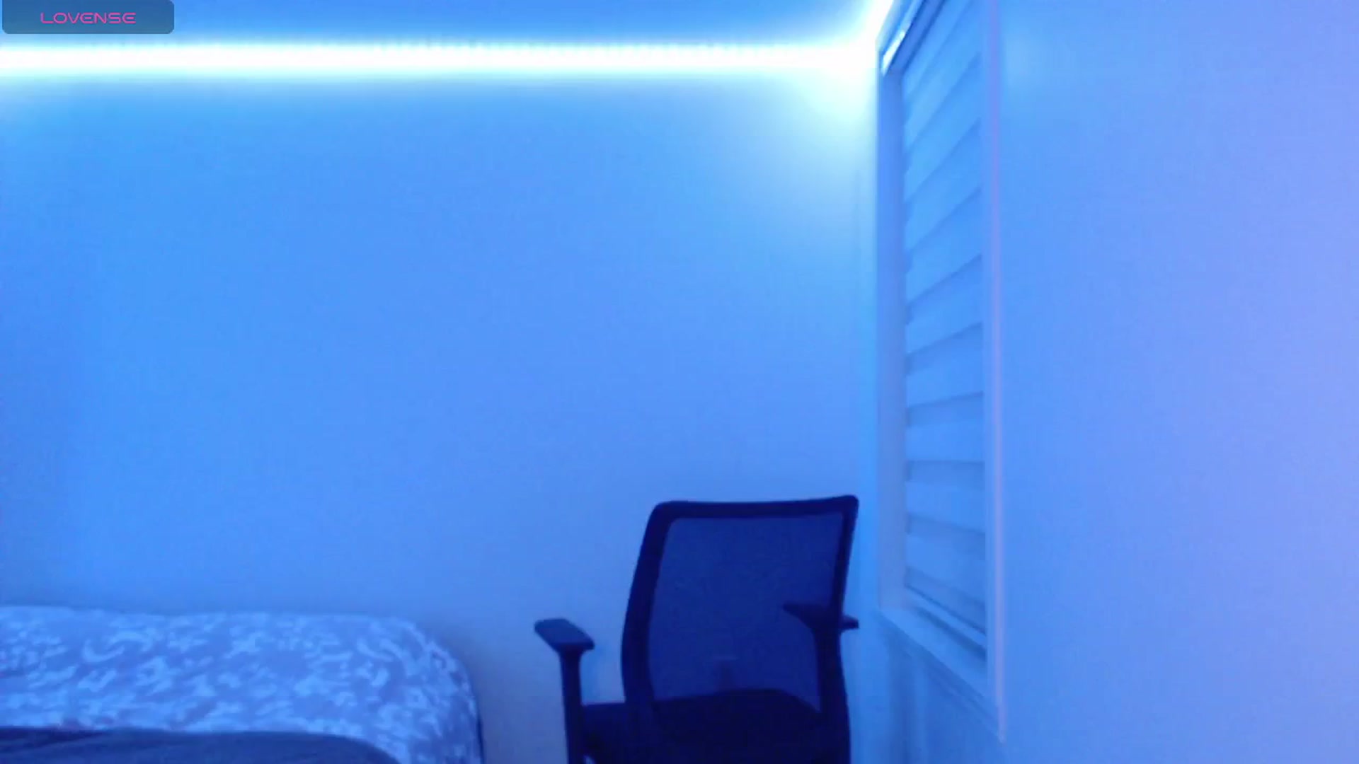 Gallery image thumbnail from PetitAnge_'s myfreecams stream on, 04/17/2026, 24:31 image 14 of 20