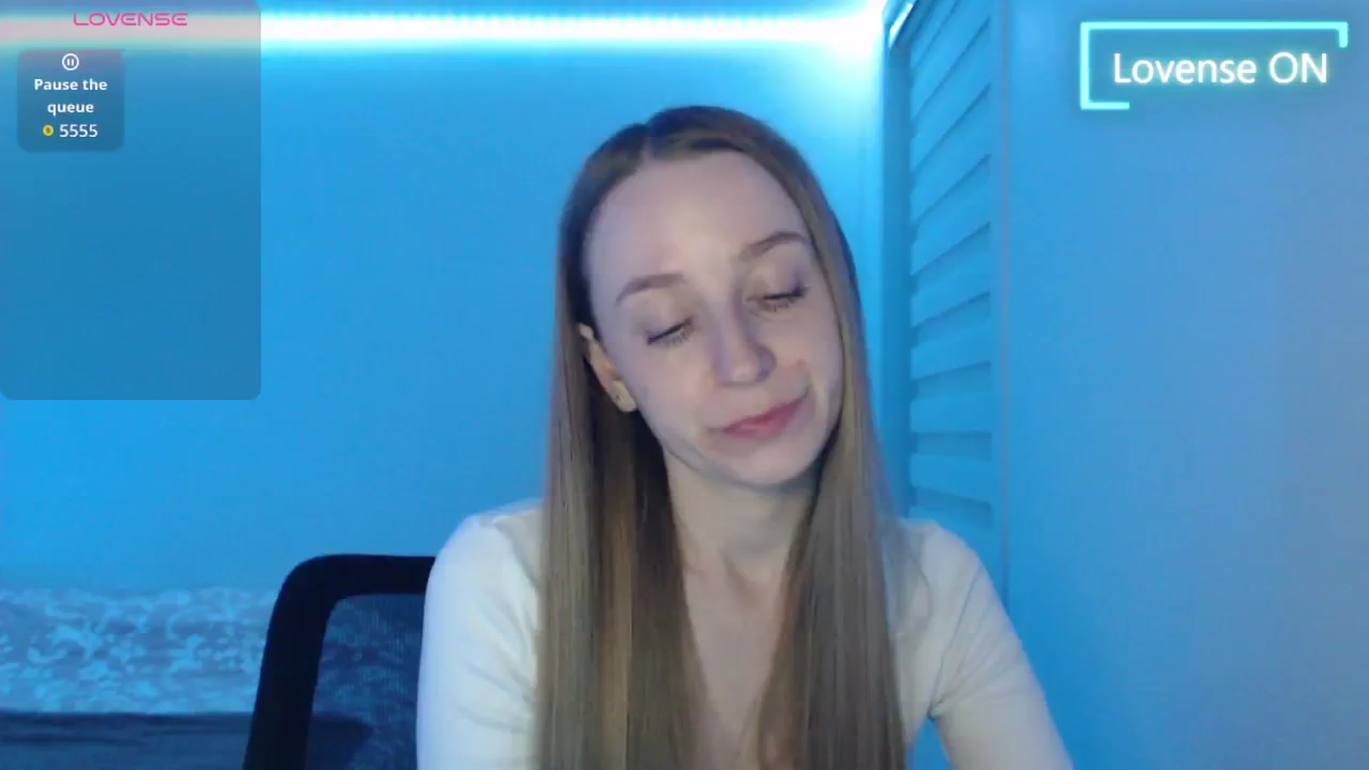 Gallery image thumbnail from PetitAnge_'s myfreecams stream on, 04/21/2026, 24:55 image 1 of 20