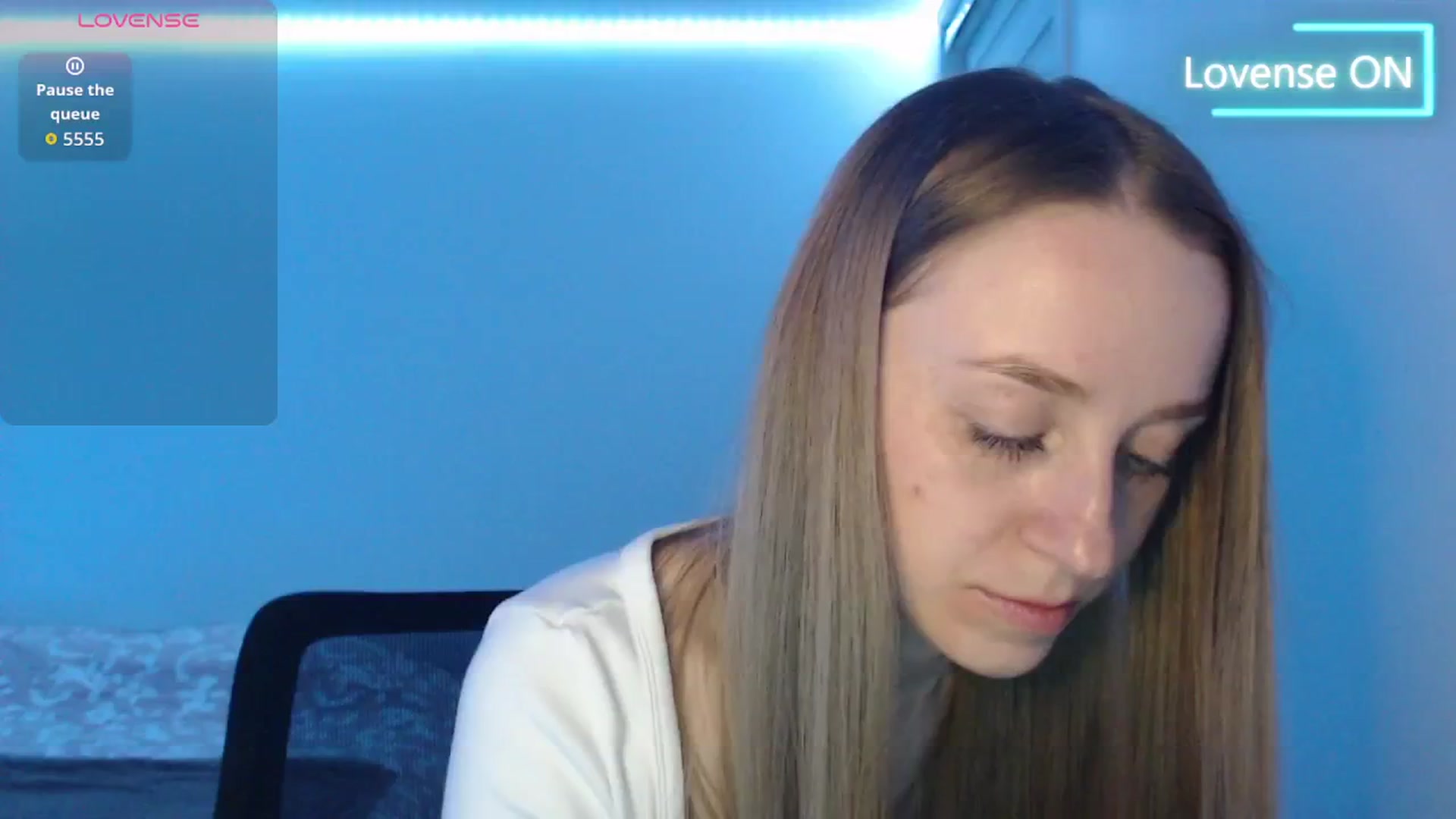 Gallery image thumbnail from PetitAnge_'s myfreecams stream on, 04/21/2026, 24:55 image 11 of 20