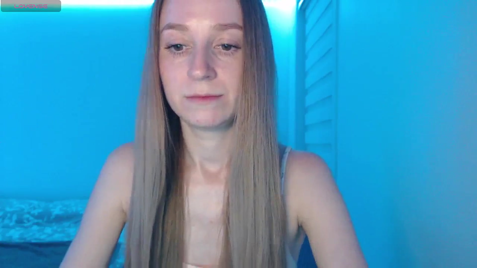 Gallery image thumbnail from PetitAnge_'s myfreecams stream on, 04/26/2026, 24:43 image 9 of 20