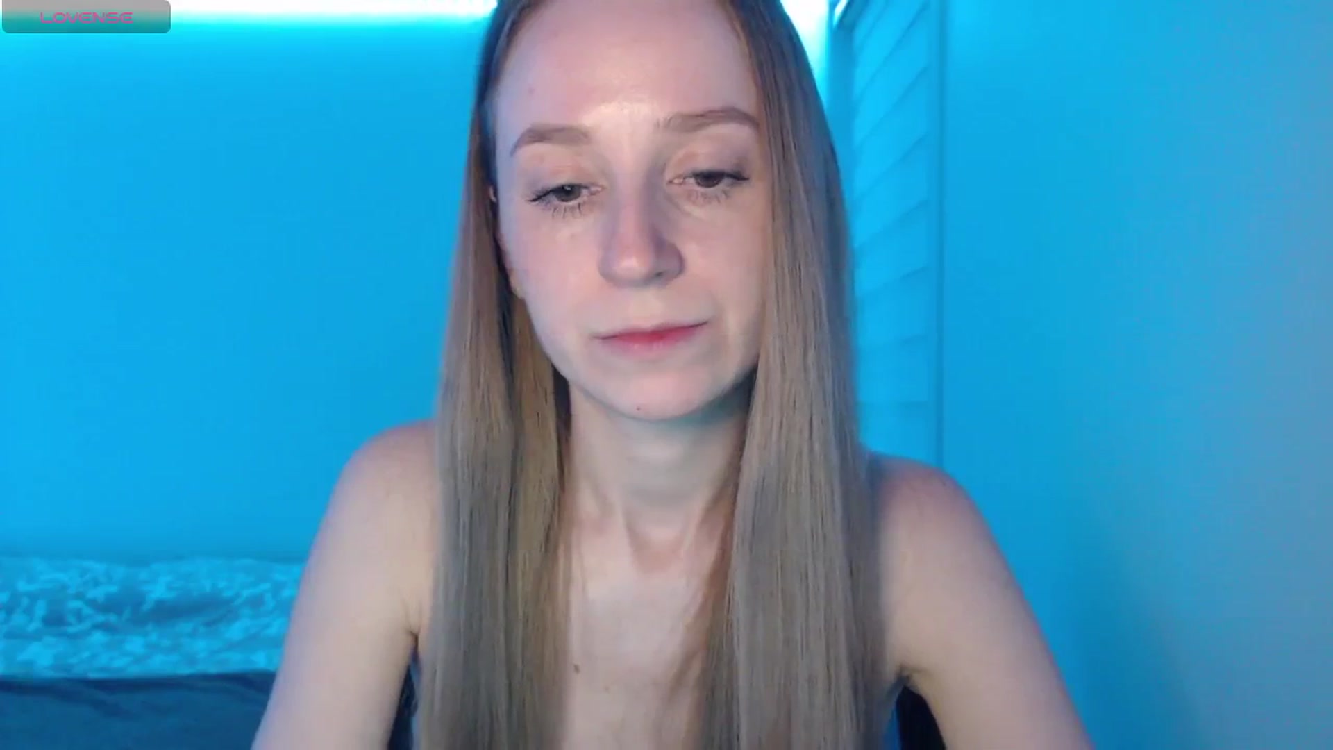 Gallery image thumbnail from PetitAnge_'s myfreecams stream on, 04/26/2026, 24:43 image 6 of 20