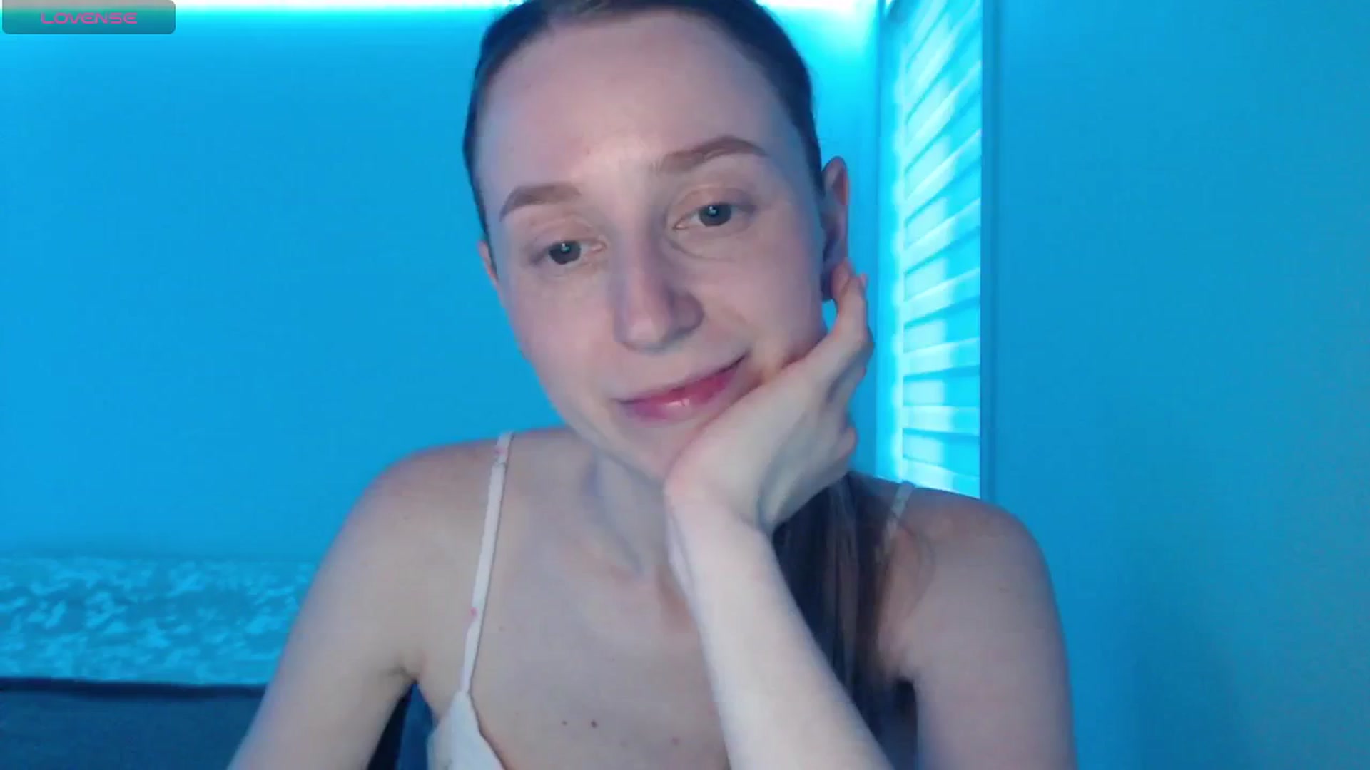 Gallery image thumbnail from PetitAnge_'s myfreecams stream on, 04/27/2026, 24:00 image 9 of 20