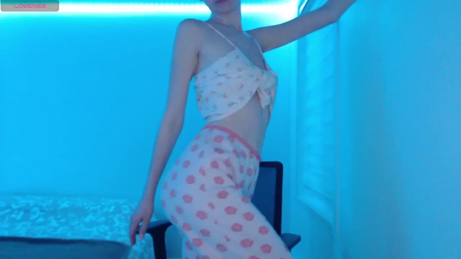 Gallery image thumbnail from PetitAnge_'s myfreecams stream on, 04/27/2026, 24:00 image 20 of 20