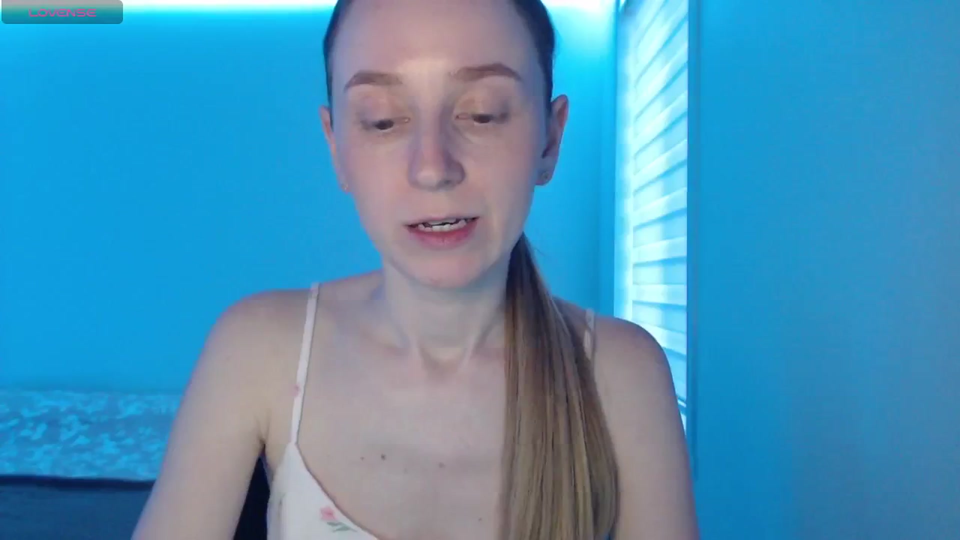 Gallery image thumbnail from PetitAnge_'s myfreecams stream on, 04/27/2026, 24:00 image 8 of 20
