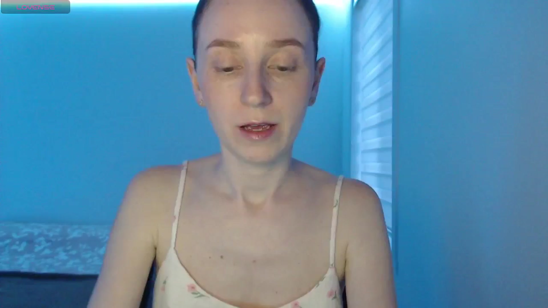 Gallery image thumbnail from PetitAnge_'s myfreecams stream on, 04/27/2026, 24:00 image 13 of 20