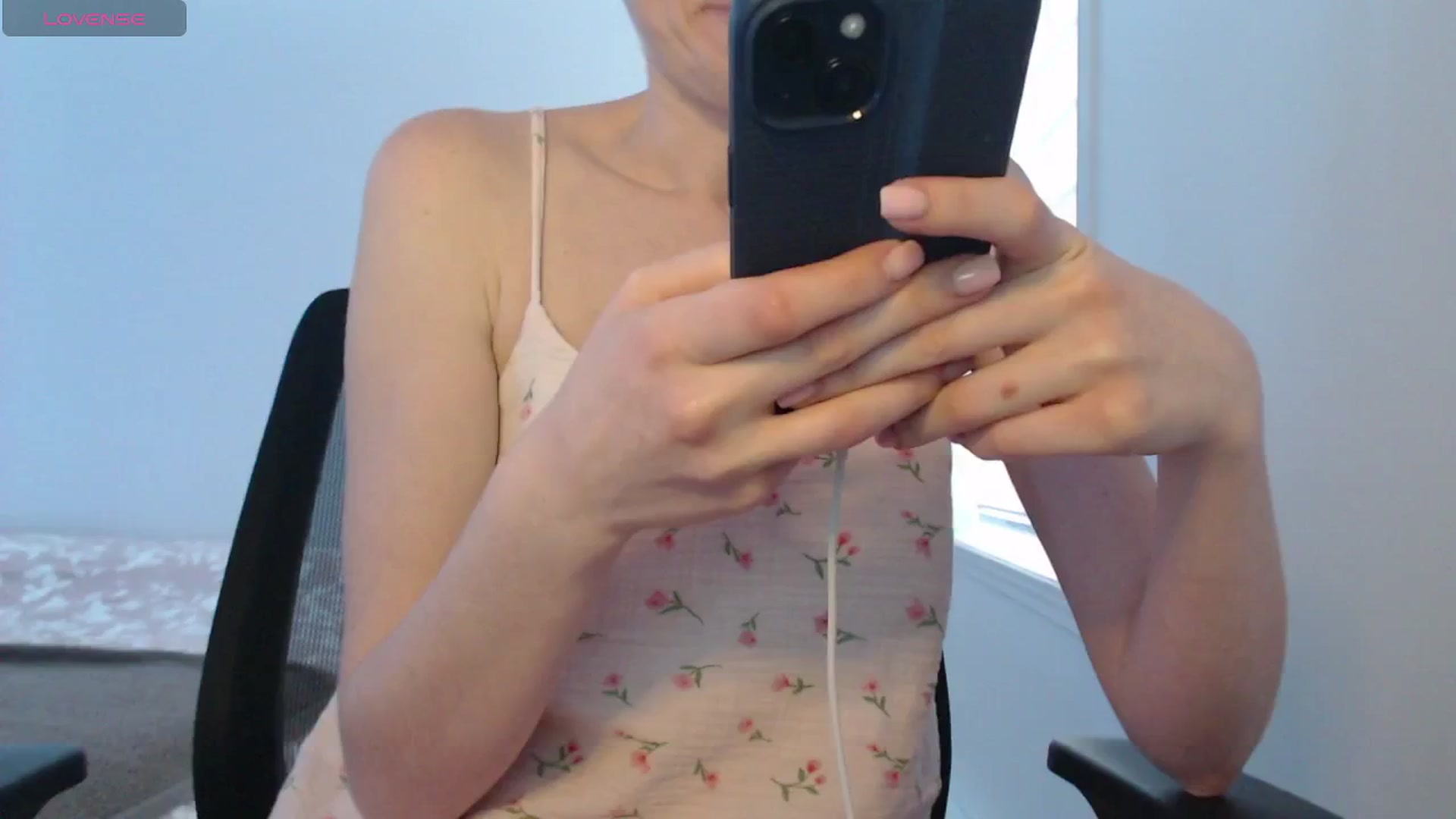 Gallery image thumbnail from PetitAnge_'s myfreecams stream on, 04/27/2026, 24:00 image 4 of 20