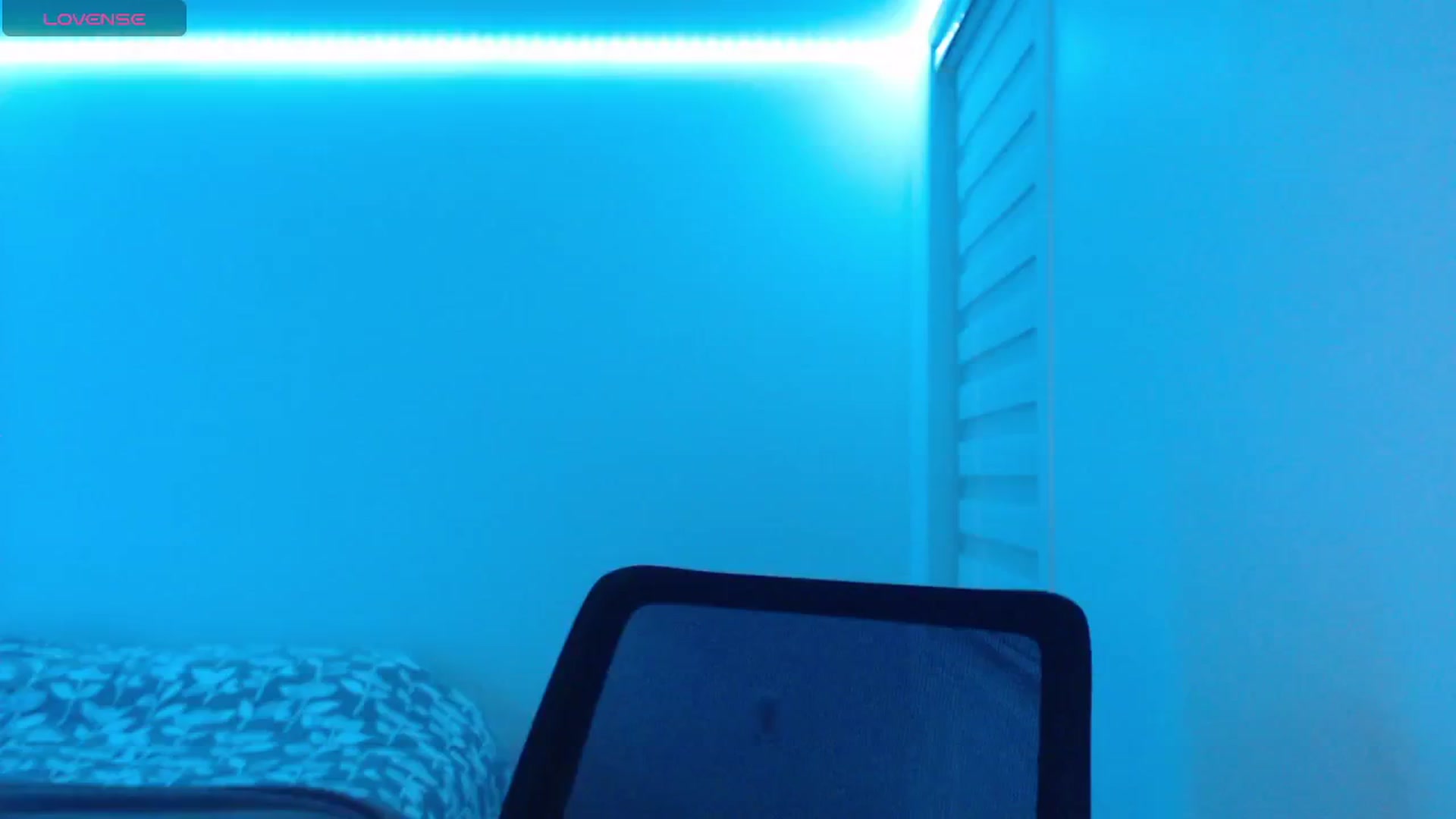 Gallery image thumbnail from PetitAnge_'s myfreecams stream on, 04/29/2026, 24:52 image 14 of 20