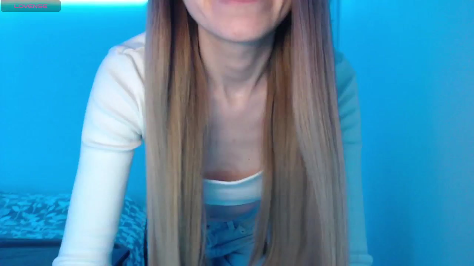 Gallery image thumbnail from PetitAnge_'s myfreecams stream on, 04/29/2026, 24:52 image 2 of 20