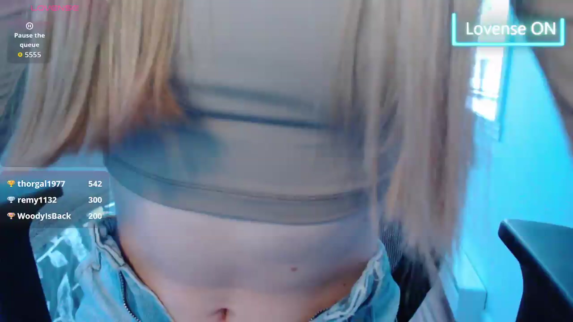 Gallery image thumbnail from PetitAnge_'s myfreecams stream on, 05/06/2026, 22:47 image 14 of 20