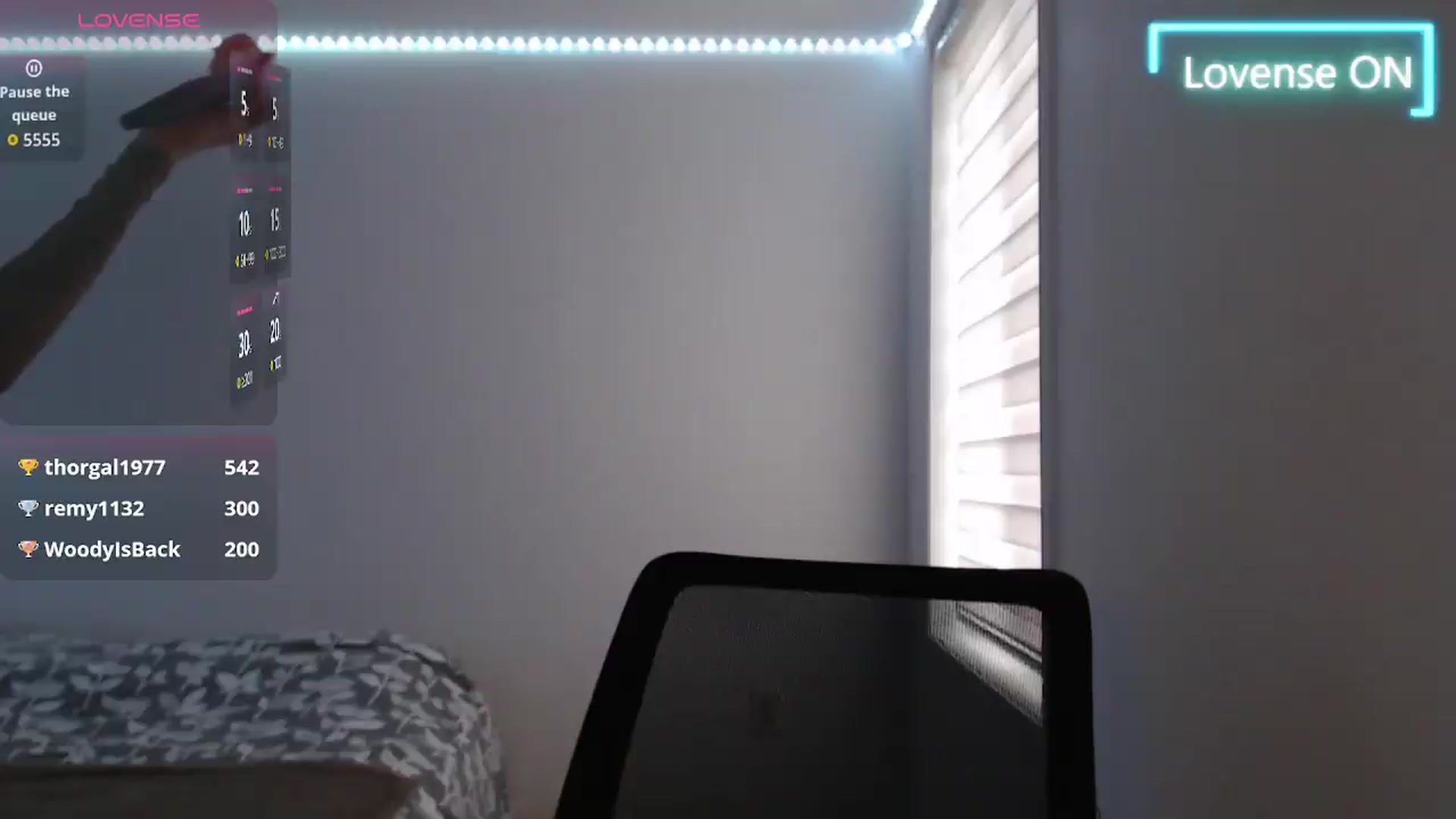Gallery image thumbnail from PetitAnge_'s myfreecams stream on, 05/06/2026, 22:47 image 13 of 20