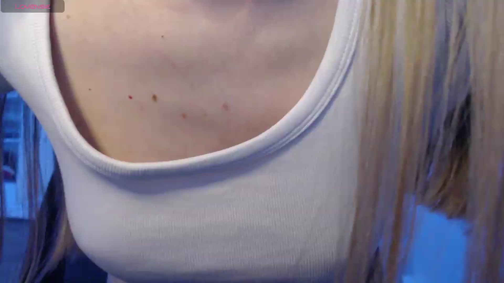Gallery image thumbnail from PetitAnge_'s myfreecams stream on, 05/18/2026, 24:18 image 19 of 20