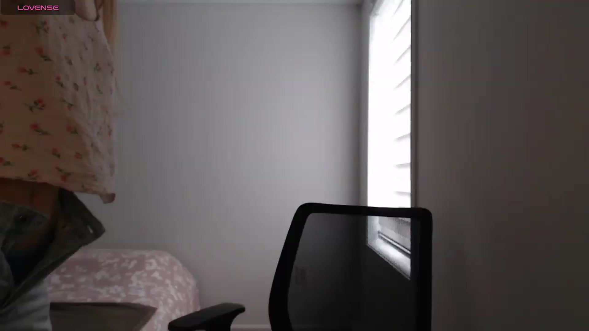 Gallery image thumbnail from PetitAnge_'s myfreecams stream on, 05/18/2026, 17:41 image 3 of 20