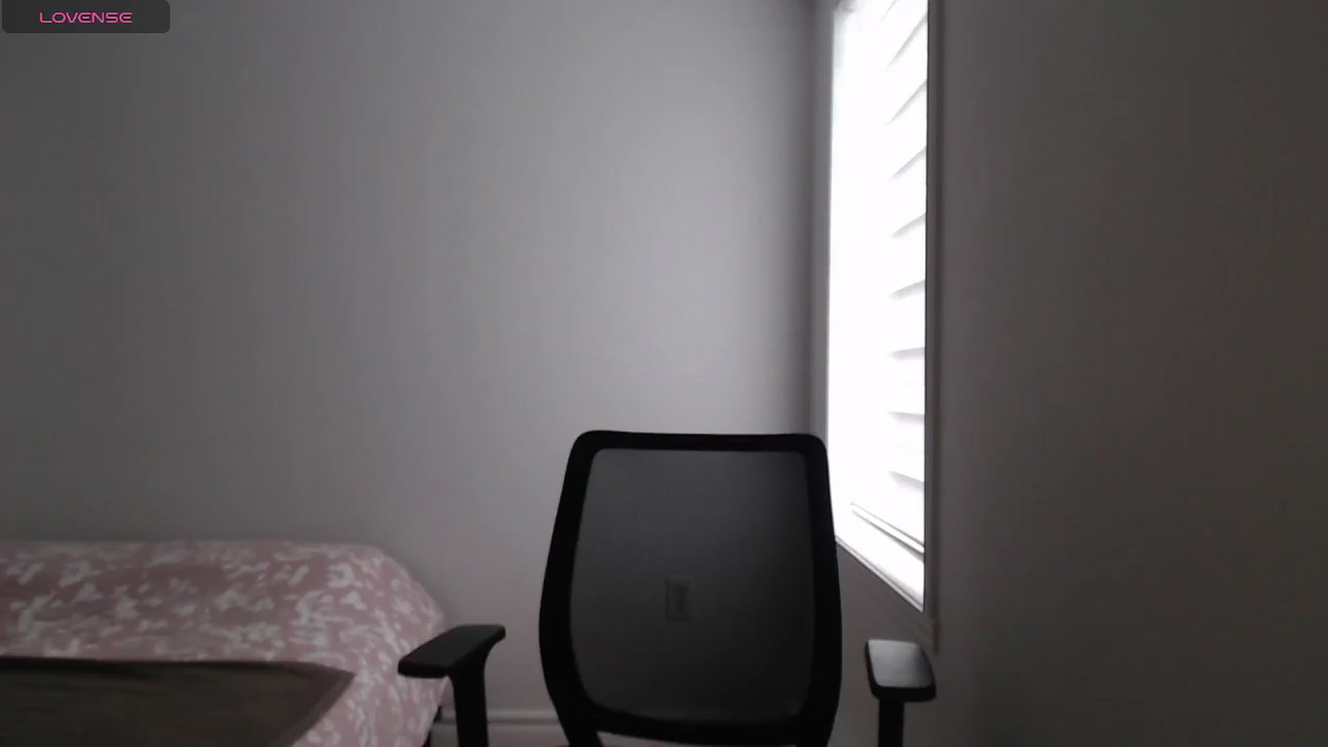 Gallery image thumbnail from PetitAnge_'s myfreecams stream on, 05/18/2026, 17:41 image 11 of 20