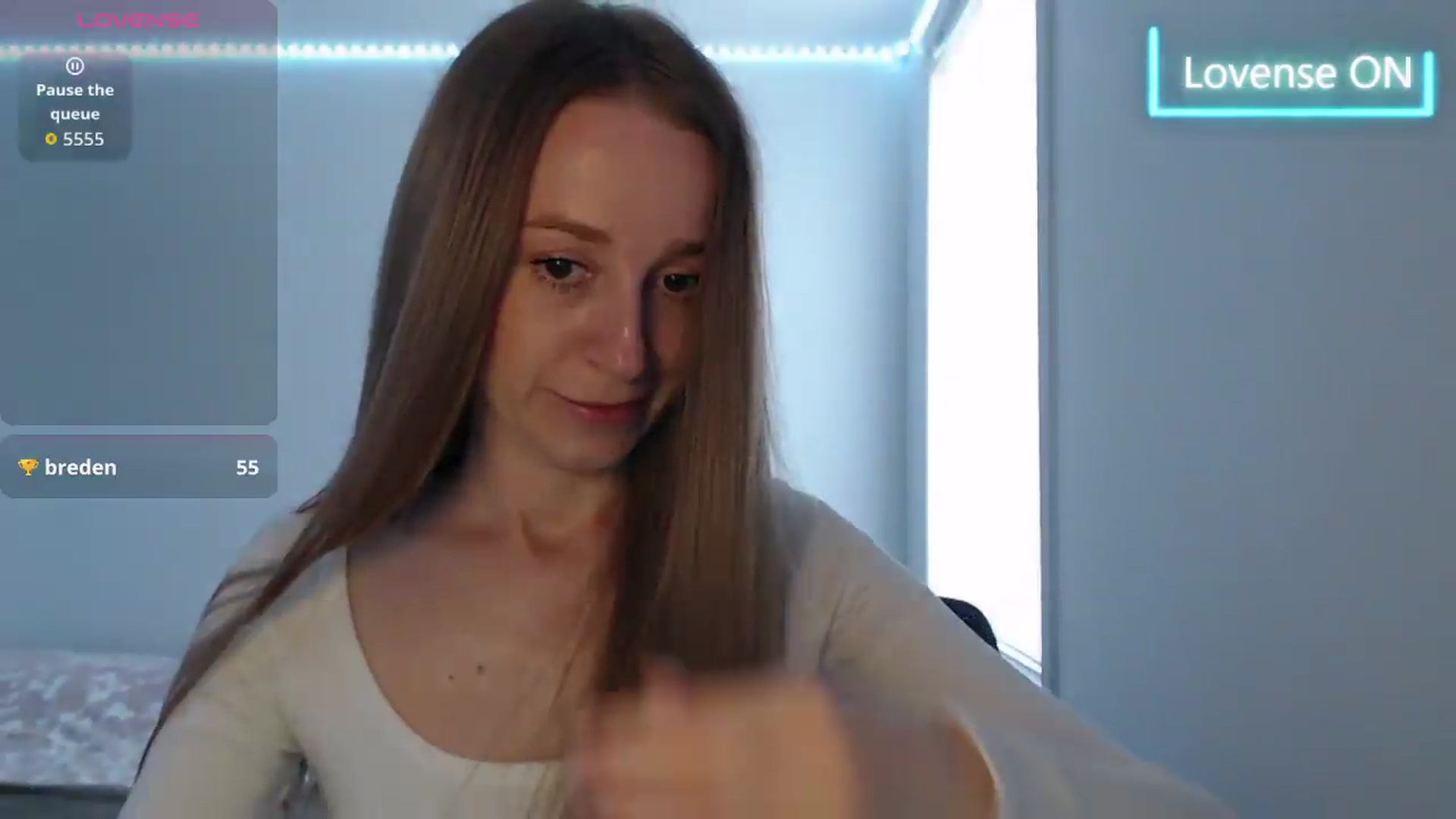 Gallery image thumbnail from PetitAnge_'s myfreecams stream on, 05/19/2026, 22:20 image 16 of 20