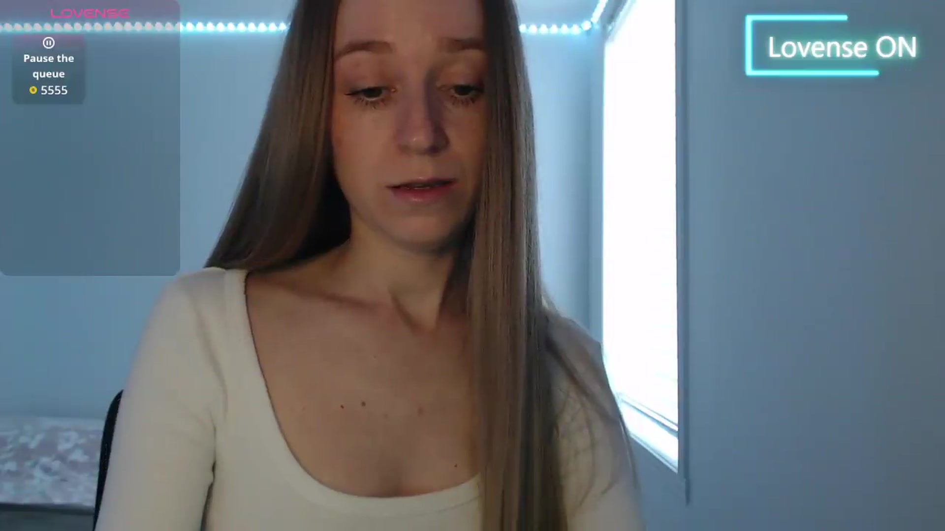 Gallery image thumbnail from PetitAnge_'s myfreecams stream on, 05/19/2026, 22:20 image 6 of 20