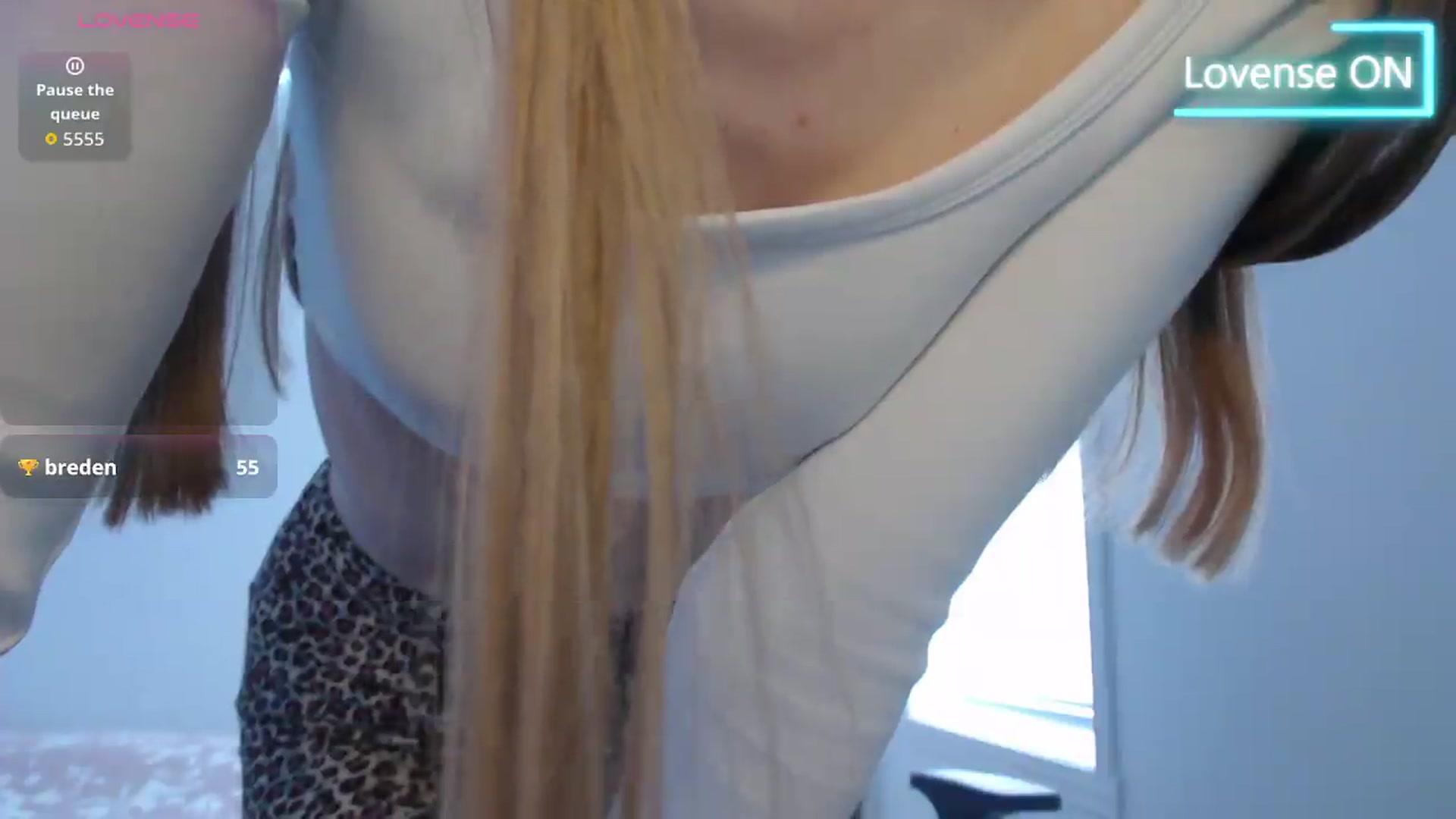 Gallery image thumbnail from PetitAnge_'s myfreecams stream on, 05/19/2026, 22:20 image 9 of 20