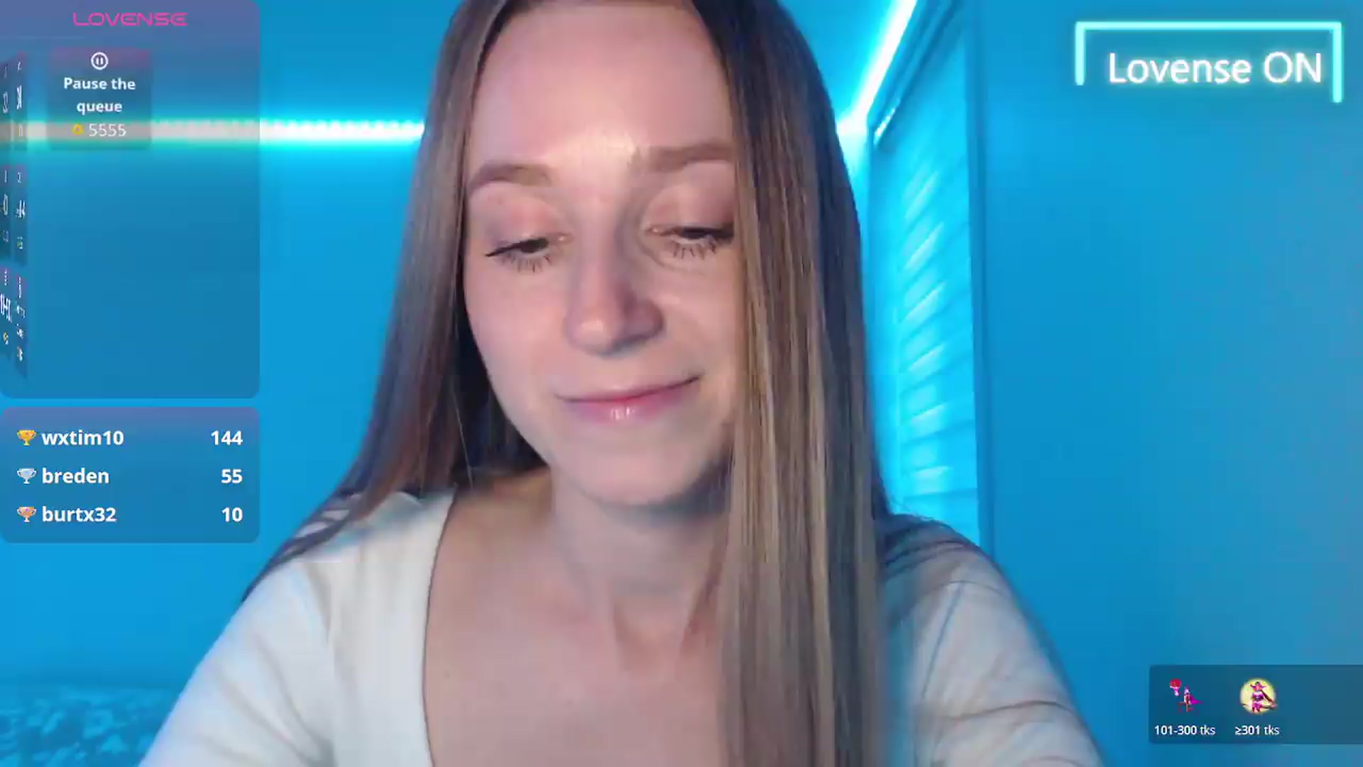 Gallery image thumbnail from PetitAnge_'s myfreecams stream on, 05/20/2026, 24:29 image 12 of 20