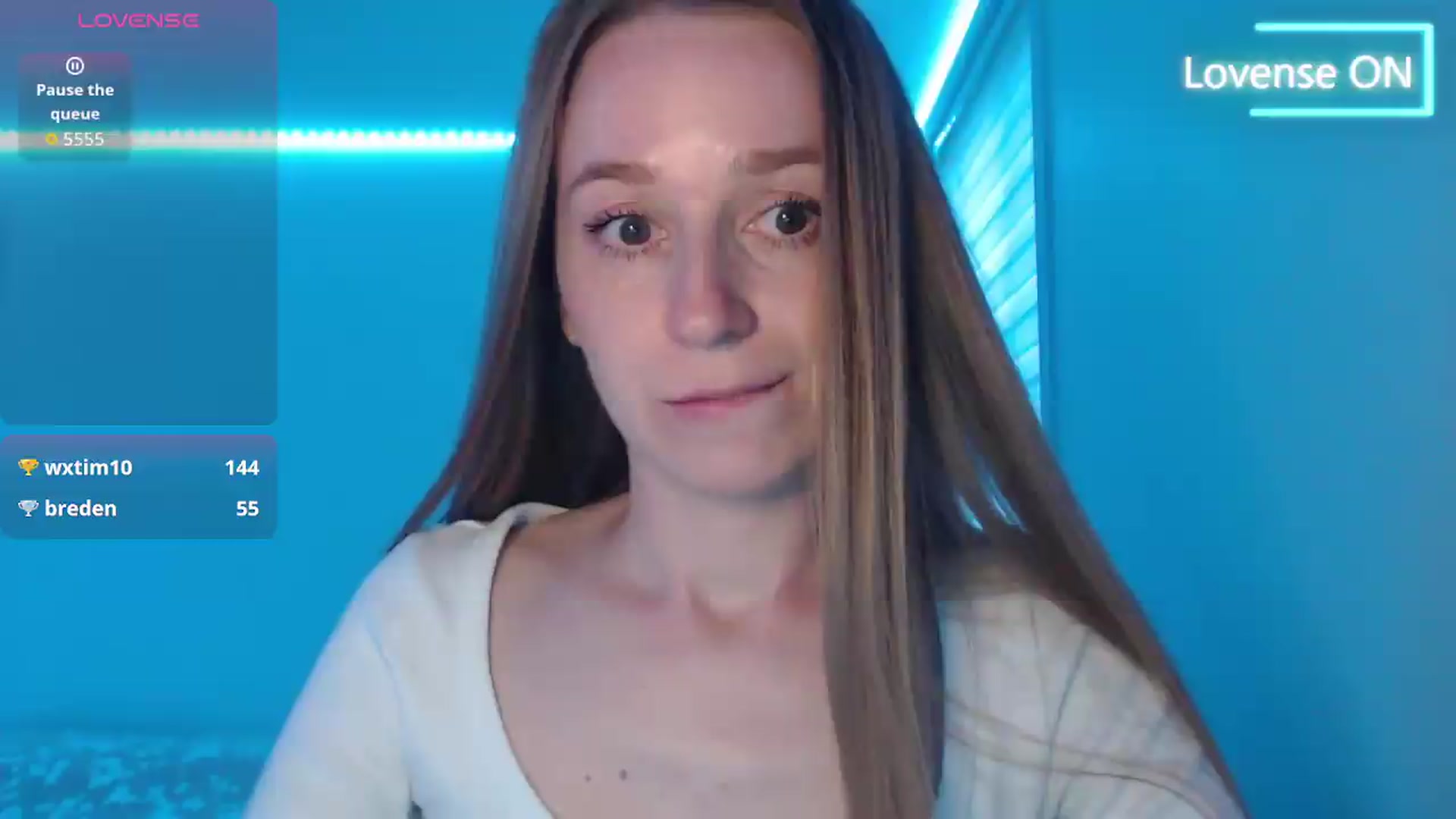 Gallery image thumbnail from PetitAnge_'s myfreecams stream on, 05/20/2026, 24:29 image 3 of 20