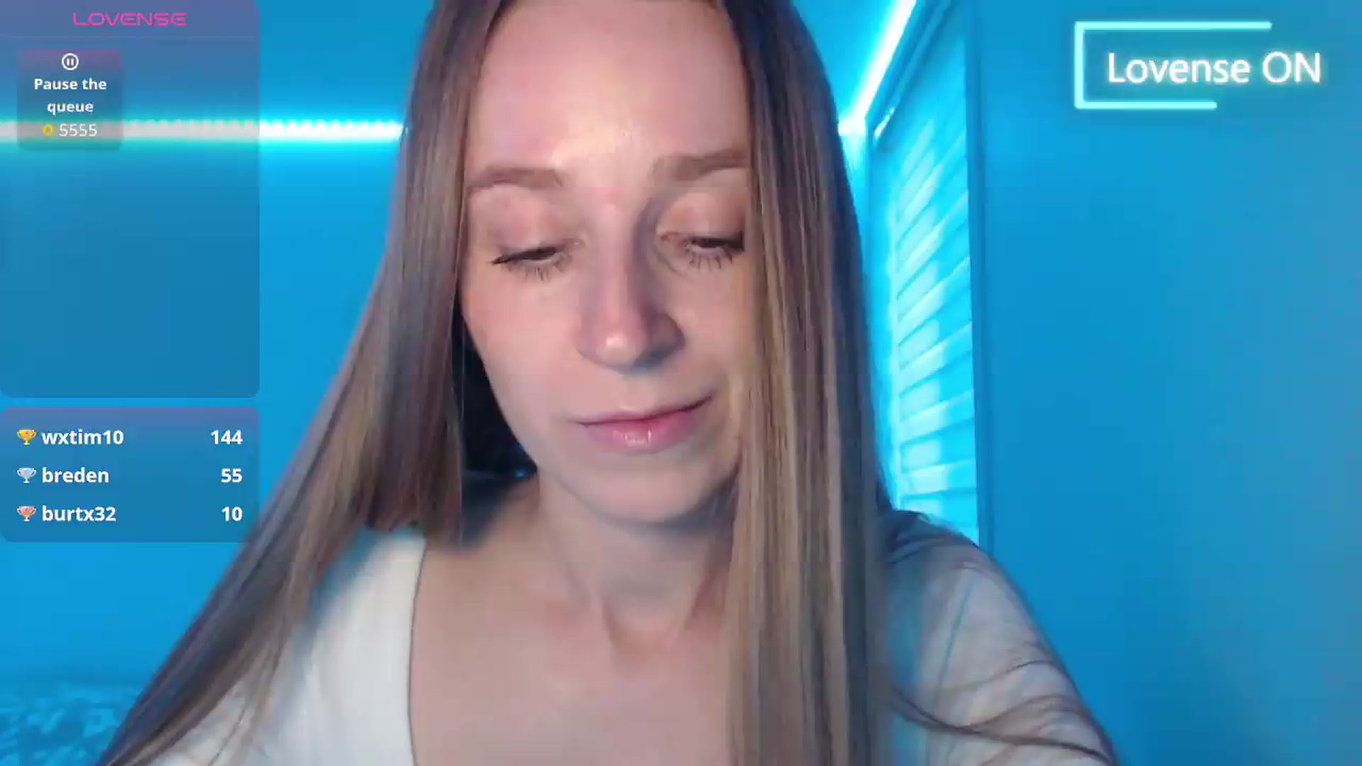 Gallery image thumbnail from PetitAnge_'s myfreecams stream on, 05/20/2026, 24:29 image 8 of 20