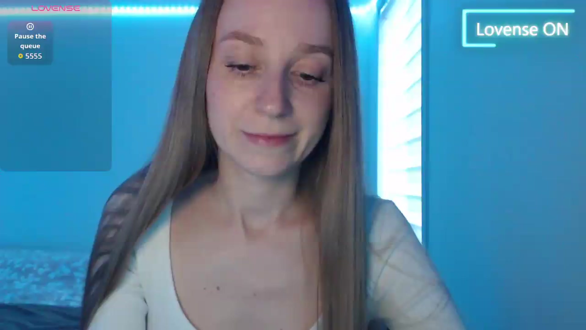 Gallery image thumbnail from PetitAnge_'s myfreecams stream on, 05/29/2026, 24:00 image 1 of 20