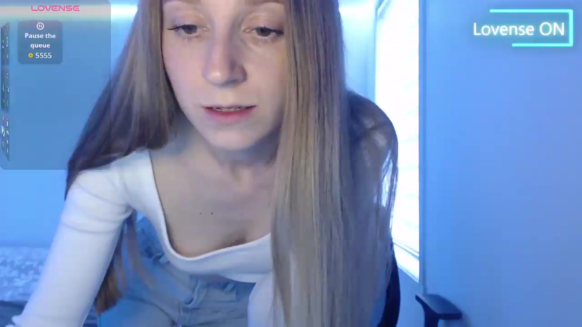 Gallery image thumbnail from PetitAnge_'s myfreecams stream on, 05/29/2026, 24:00 image 10 of 20