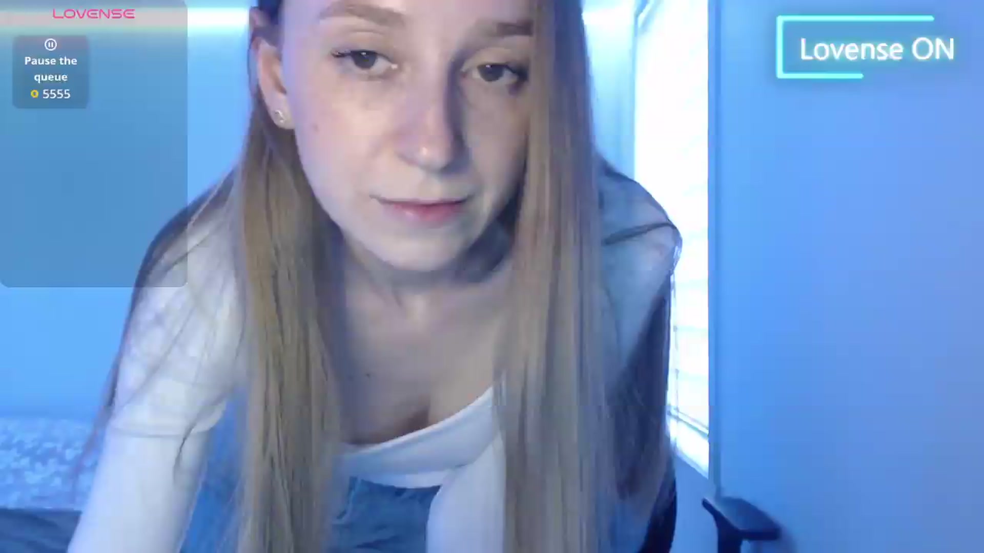Gallery image thumbnail from PetitAnge_'s myfreecams stream on, 05/29/2026, 24:00 image 11 of 20