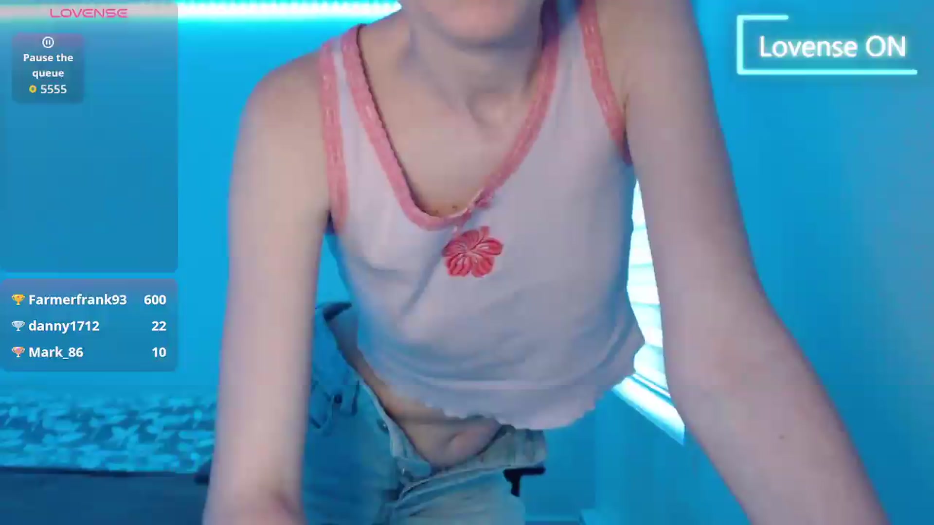 Gallery image thumbnail from PetitAnge_'s myfreecams stream on, 06/05/2026, 23:52 image 12 of 20