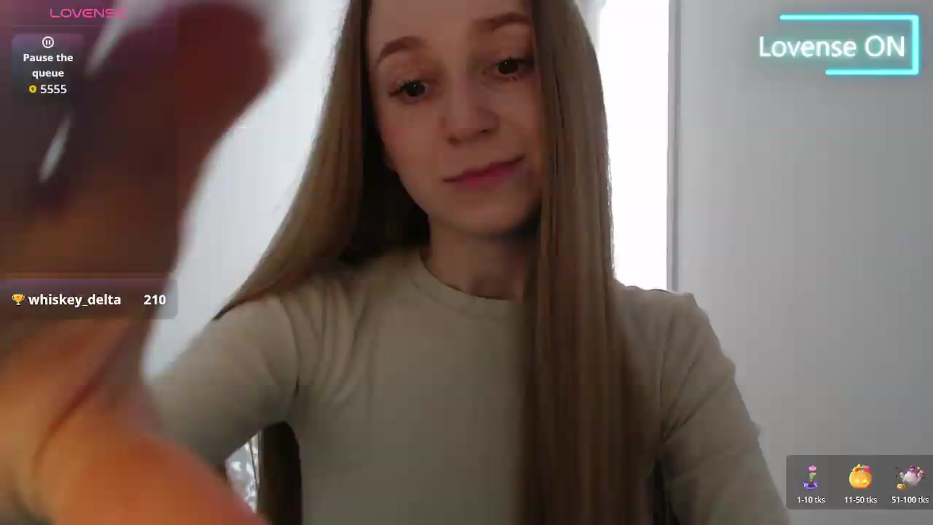 Gallery image thumbnail from PetitAnge_'s myfreecams stream on, 06/07/2026, 15:56 image 4 of 20