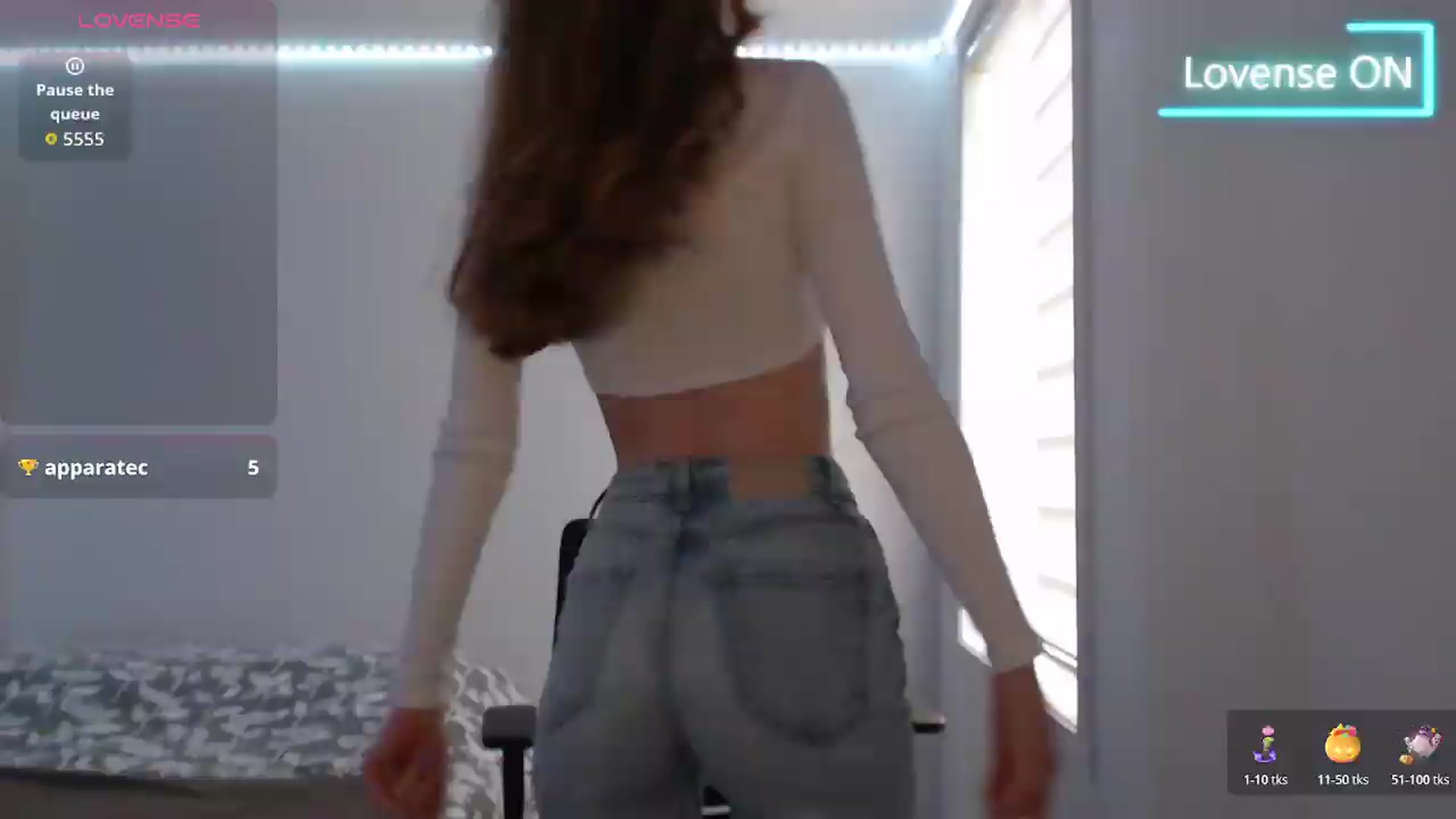 Gallery image thumbnail from PetitAnge_'s myfreecams stream on, 06/18/2026, 20:31 image 18 of 20
