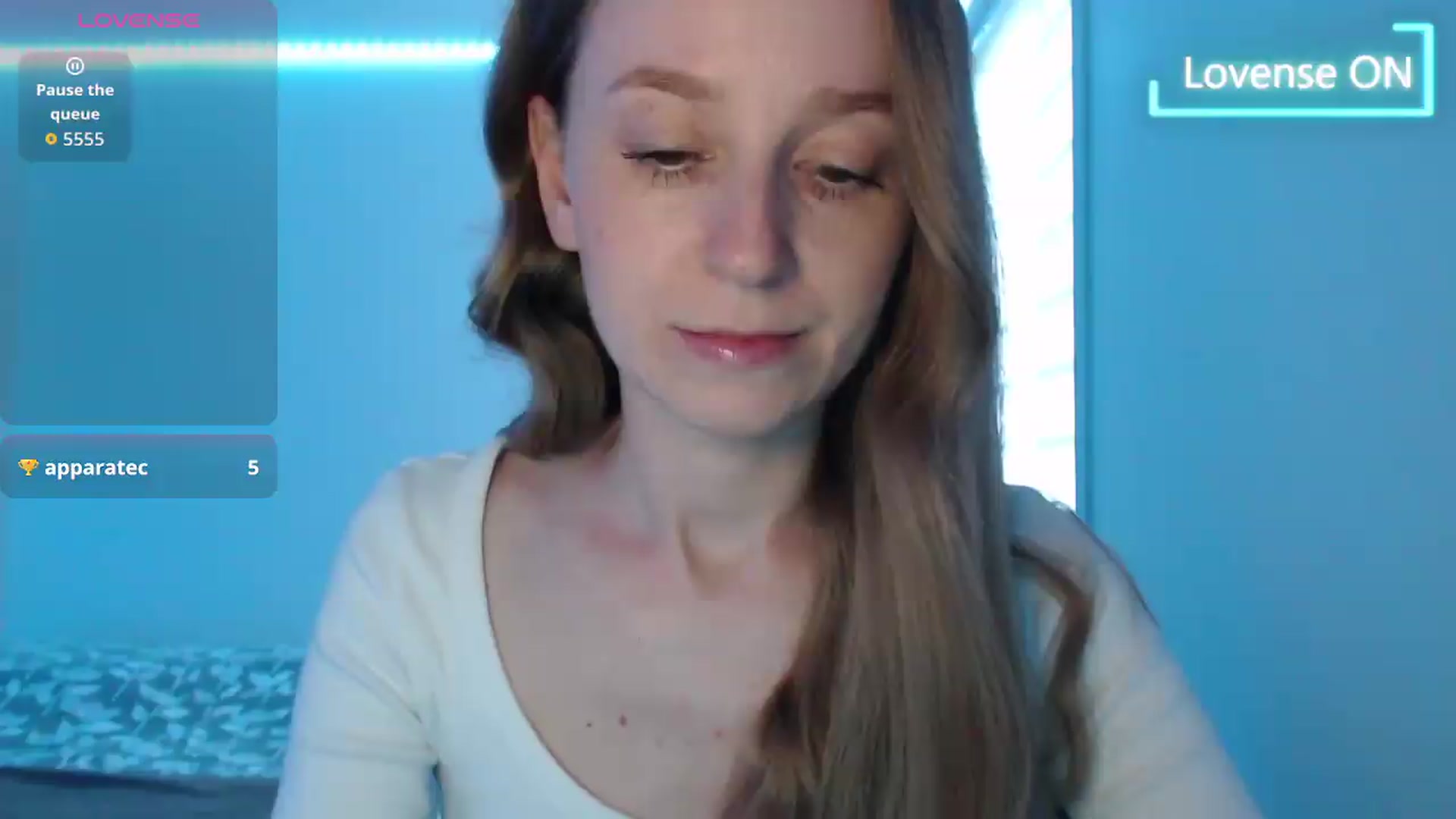Gallery image thumbnail from PetitAnge_'s myfreecams stream on, 06/18/2026, 20:31 image 3 of 20