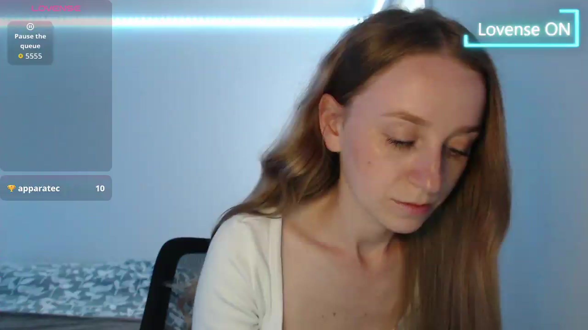 Gallery image thumbnail from PetitAnge_'s myfreecams stream on, 06/18/2026, 21:47 image 16 of 20