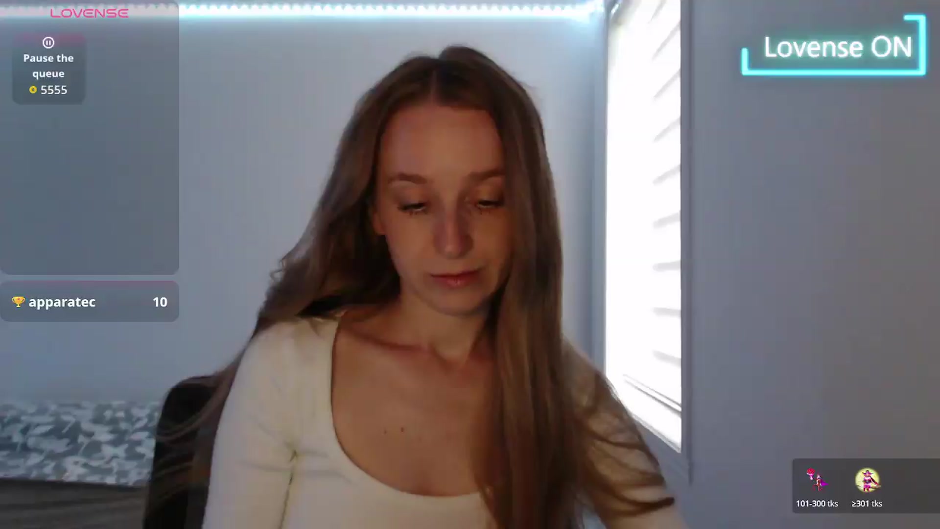 Gallery image thumbnail from PetitAnge_'s myfreecams stream on, 06/18/2026, 21:47 image 8 of 20