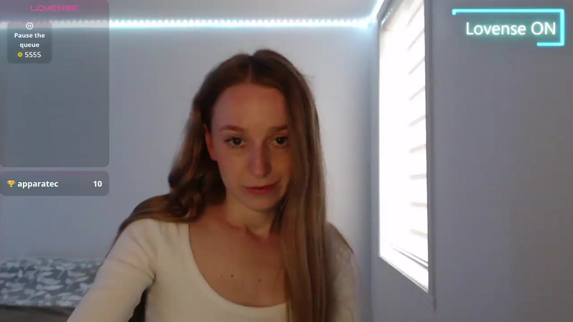 Gallery image thumbnail from PetitAnge_'s myfreecams stream on, 06/18/2026, 22:32 image 3 of 20