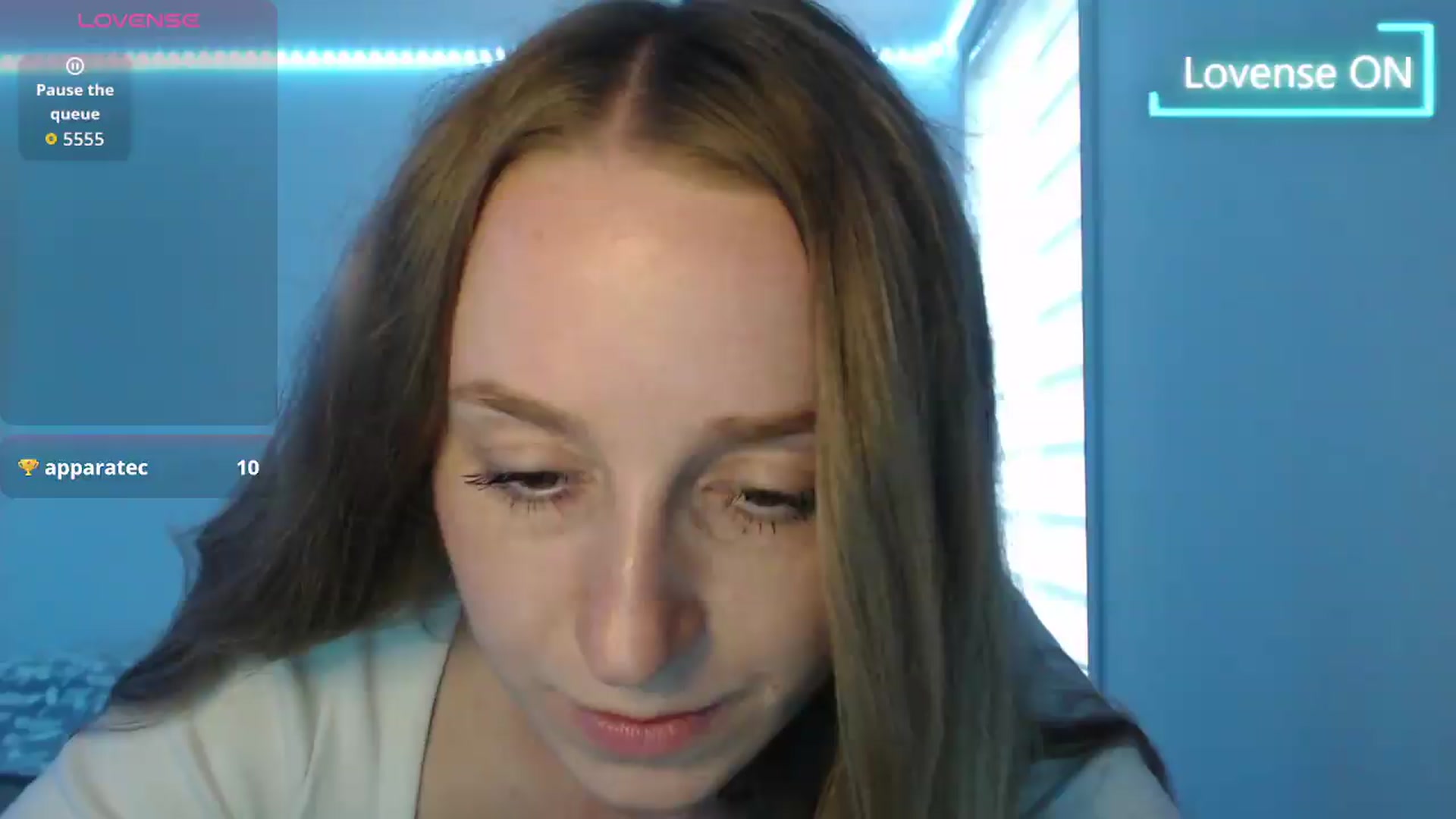 Gallery image thumbnail from PetitAnge_'s myfreecams stream on, 06/18/2026, 22:32 image 11 of 20