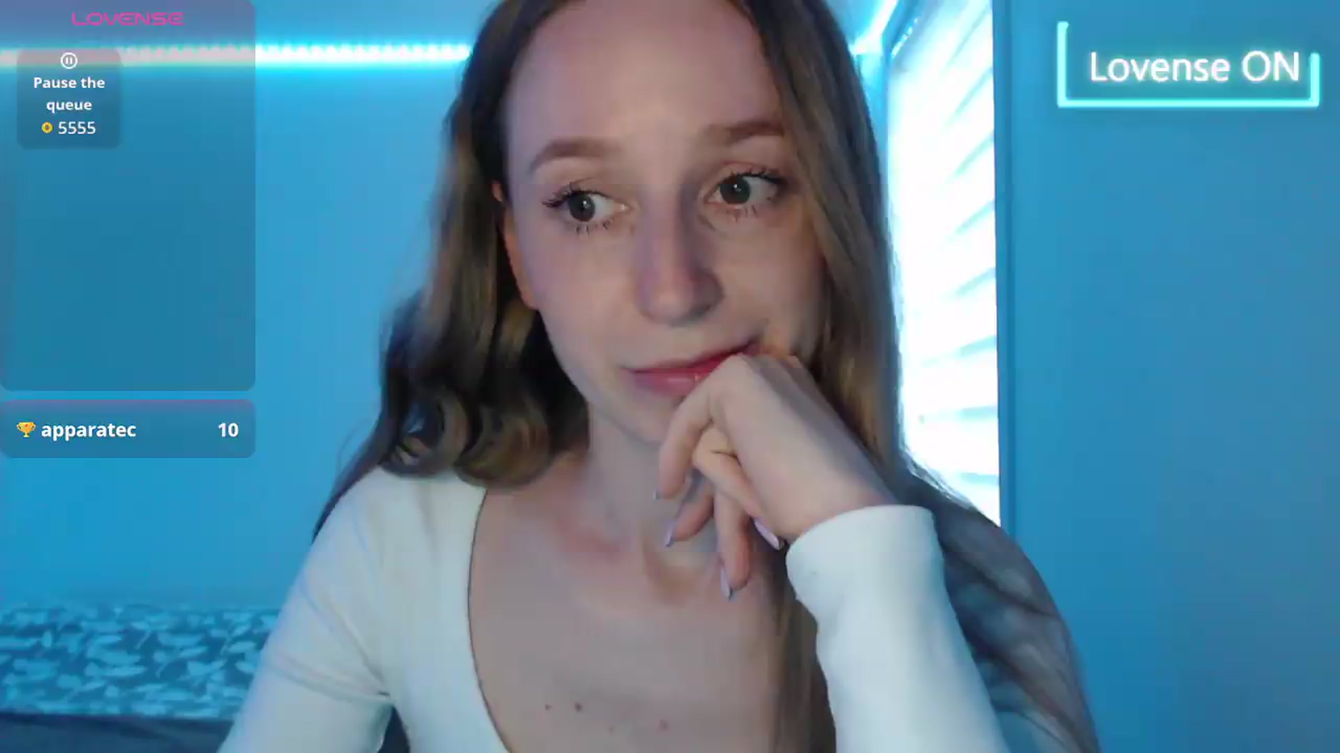 Gallery image thumbnail from PetitAnge_'s myfreecams stream on, 06/18/2026, 22:32 image 1 of 20
