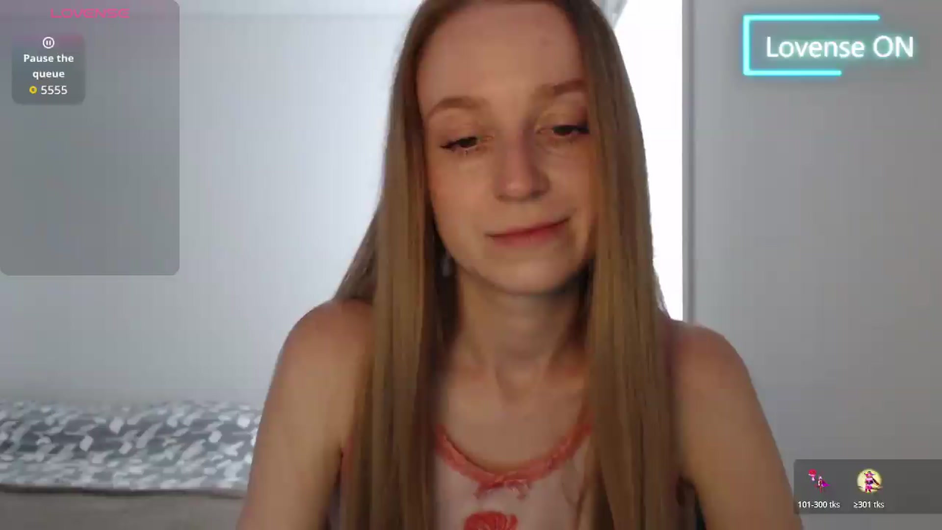 Gallery image thumbnail from PetitAnge_'s myfreecams stream on, 06/19/2026, 18:05 image 11 of 20