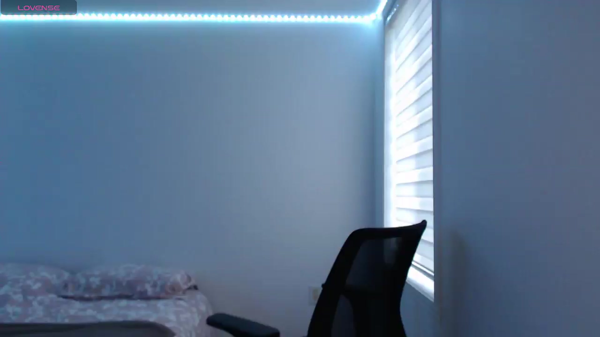 Gallery image thumbnail from PetitAnge_'s myfreecams stream on, 06/26/2026, 23:59 image 8 of 20