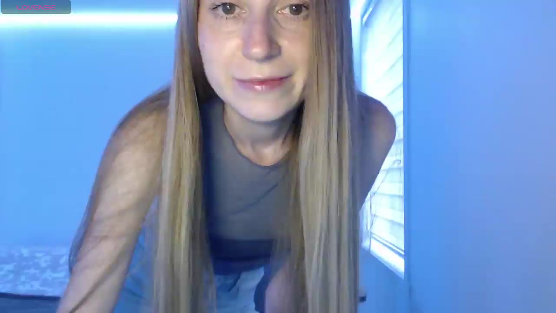 Gallery image thumbnail from PetitAnge_'s myfreecams stream on, 07/01/2026, 24:11 image 13 of 20