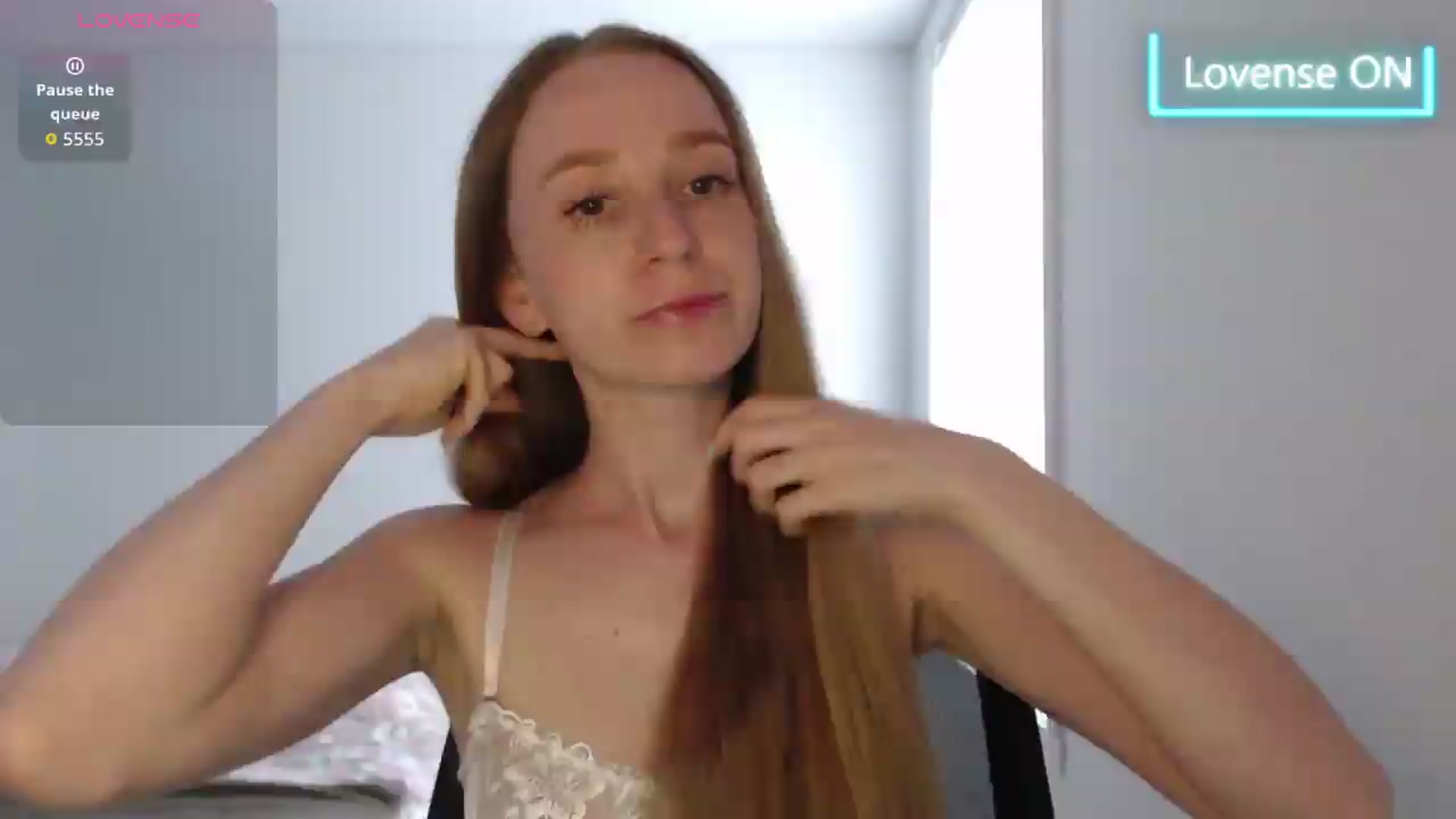Gallery image thumbnail from PetitAnge_'s myfreecams stream on, 07/05/2026, 23:26 image 3 of 20