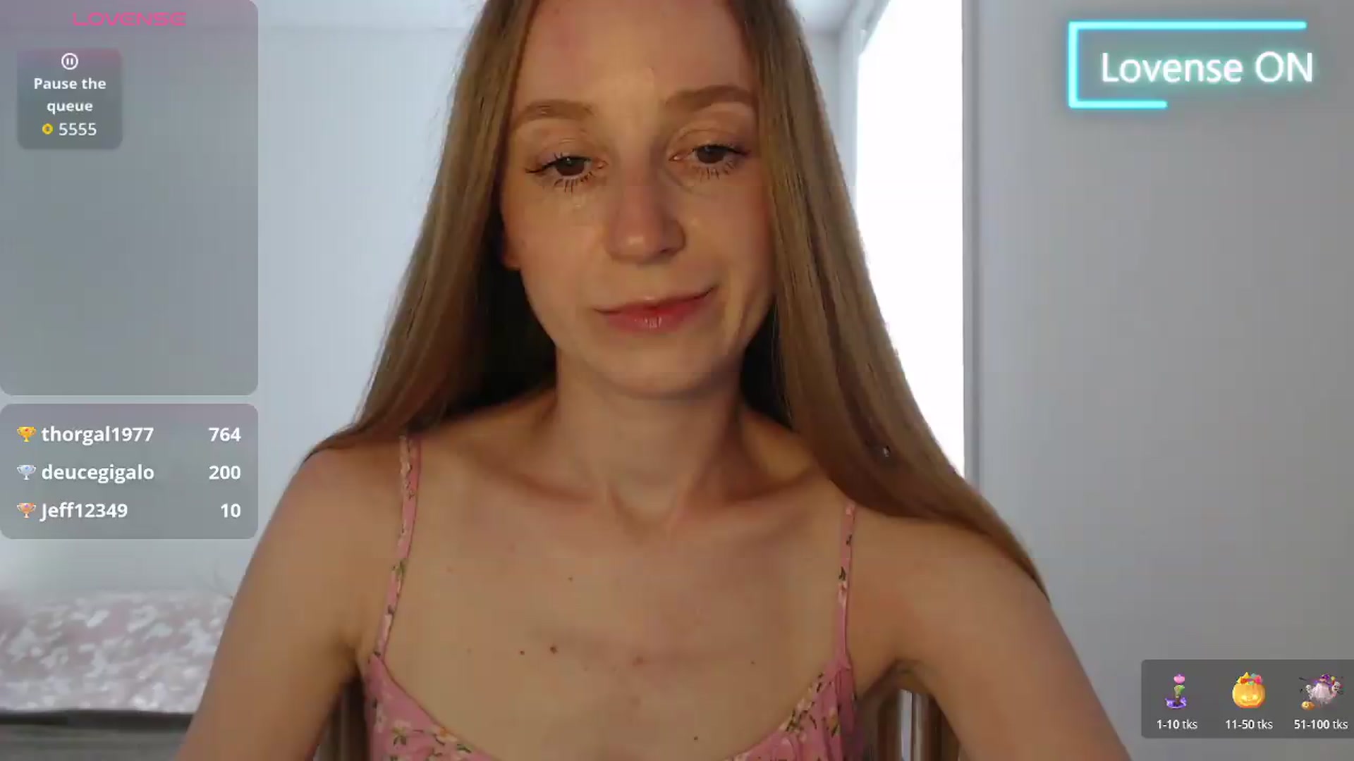 Gallery image thumbnail from PetitAnge_'s myfreecams stream on, 07/09/2026, 21:04 image 9 of 20