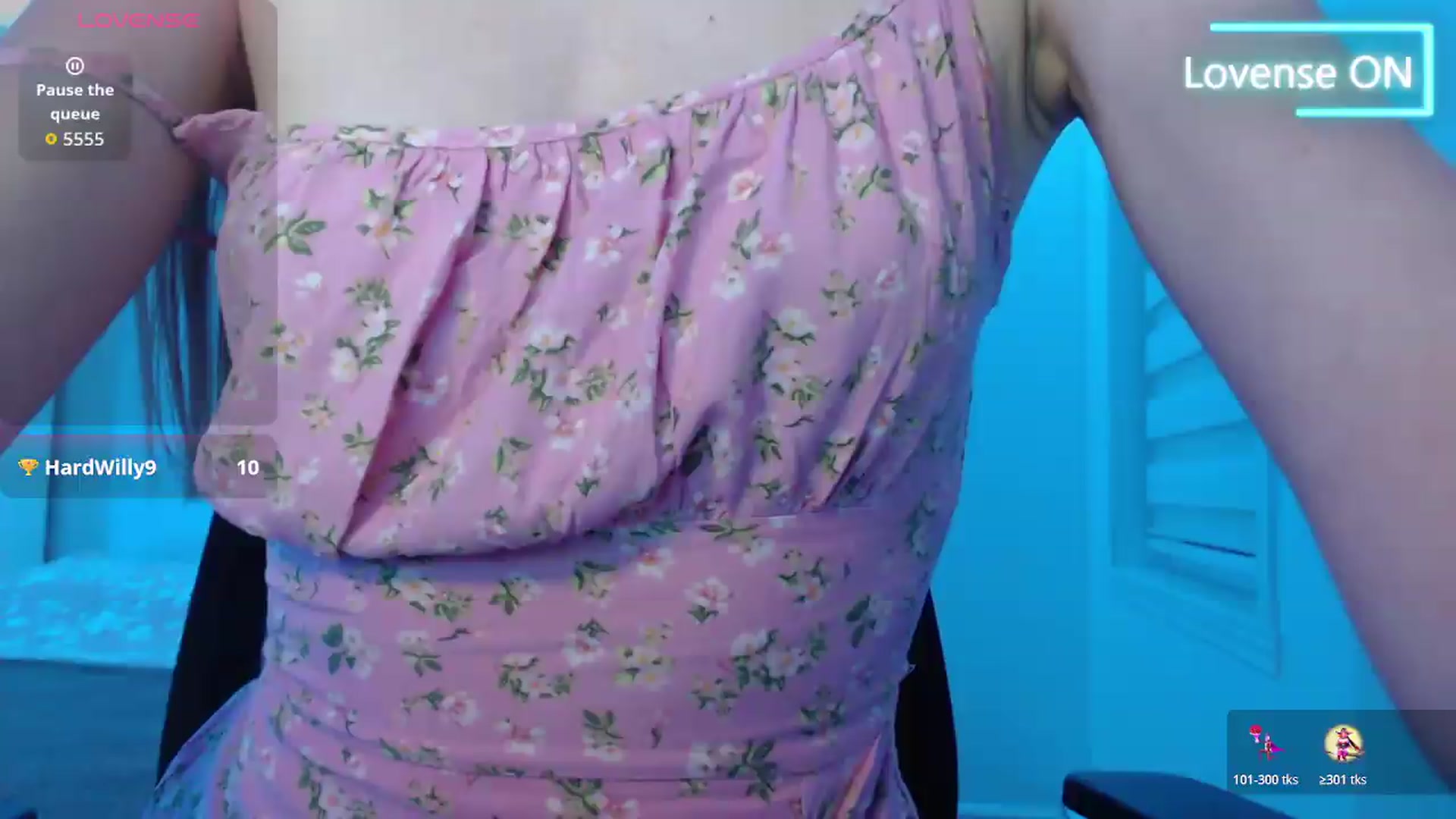 Gallery image thumbnail from PetitAnge_'s myfreecams stream on, 07/11/2026, 01:53 image 19 of 20