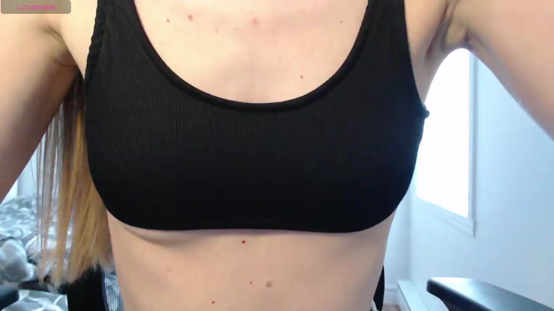 Gallery image thumbnail from PetitAnge_'s myfreecams stream on, 07/27/2026, 22:42 image 14 of 20