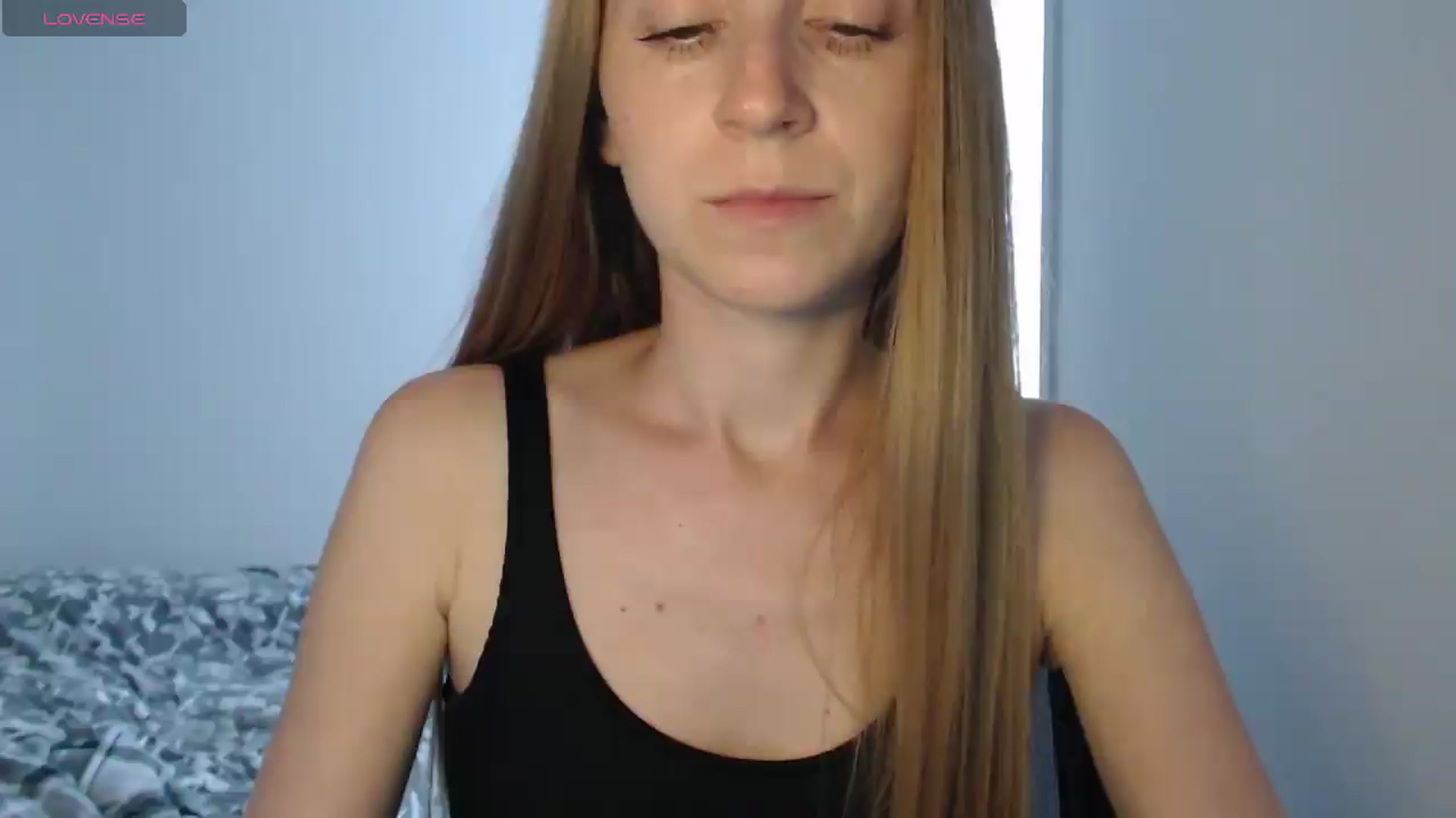 Gallery image thumbnail from PetitAnge_'s myfreecams stream on, 07/27/2026, 22:42 image 8 of 20