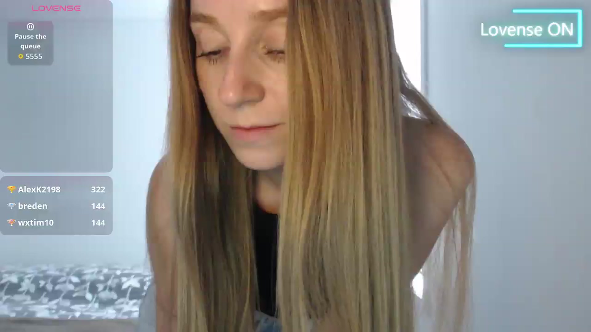 Gallery image thumbnail from PetitAnge_'s myfreecams stream on, 08/01/2026, 21:46 image 14 of 20